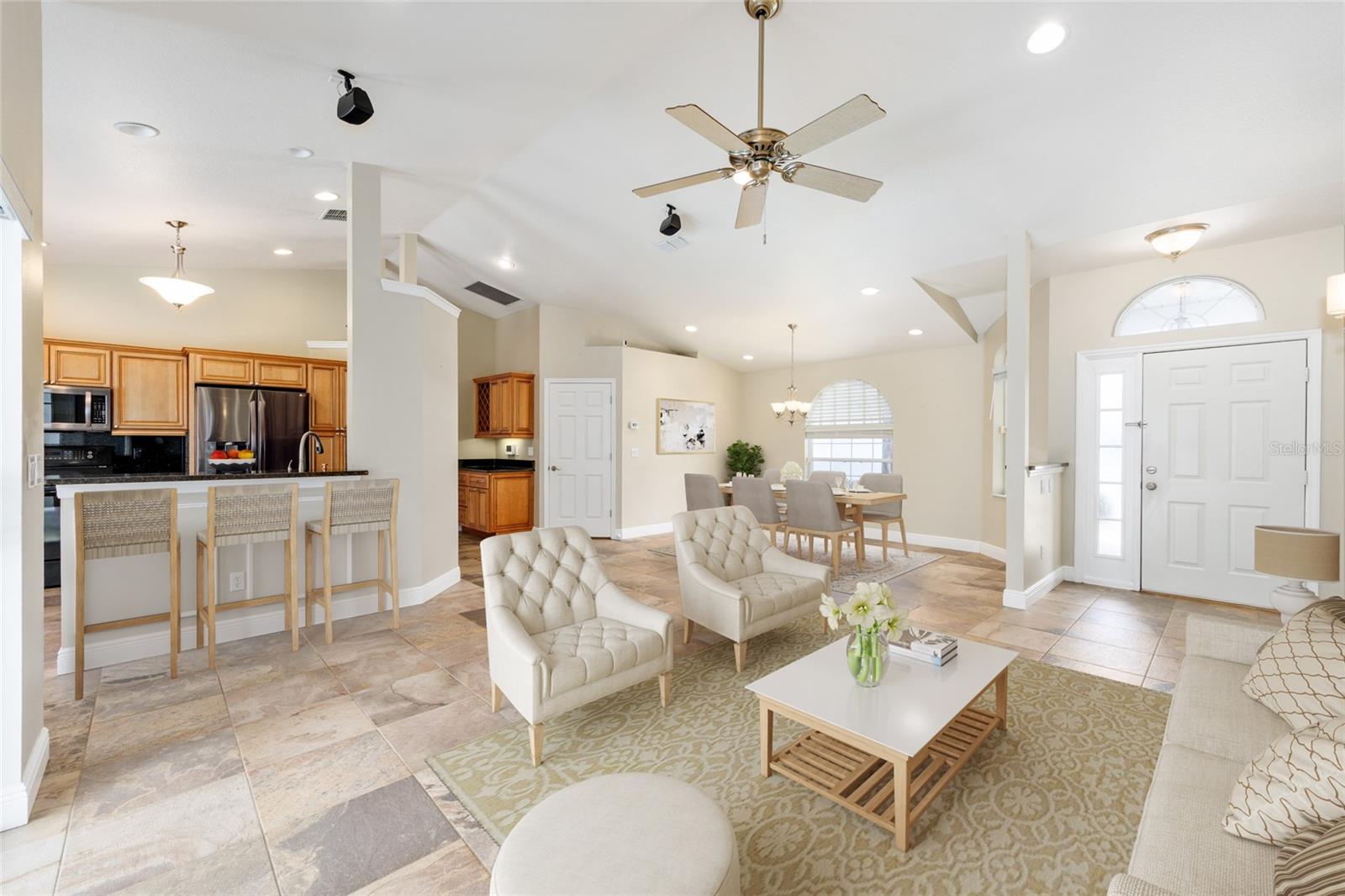 Listing photo id 8 for 5660 85th Place