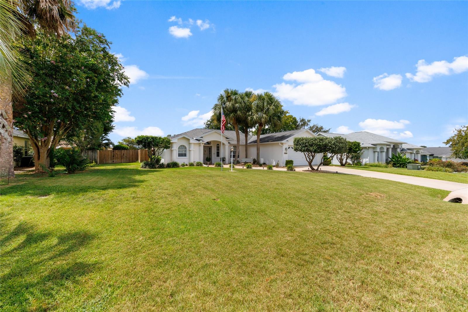 Listing photo id 0 for 5660 85th Place