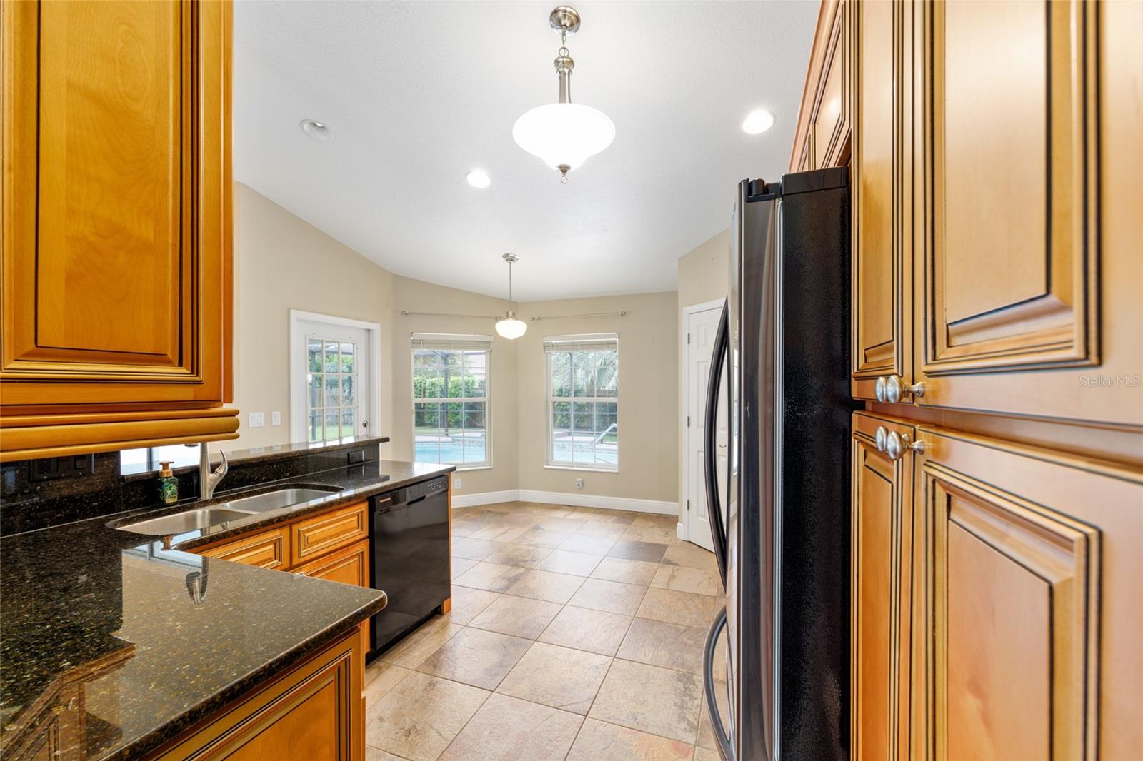 Listing photo id 24 for 5660 85th Place