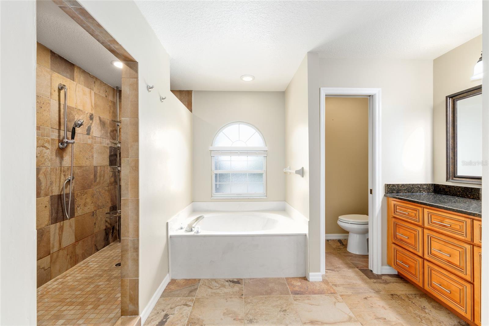 Listing photo id 32 for 5660 85th Place