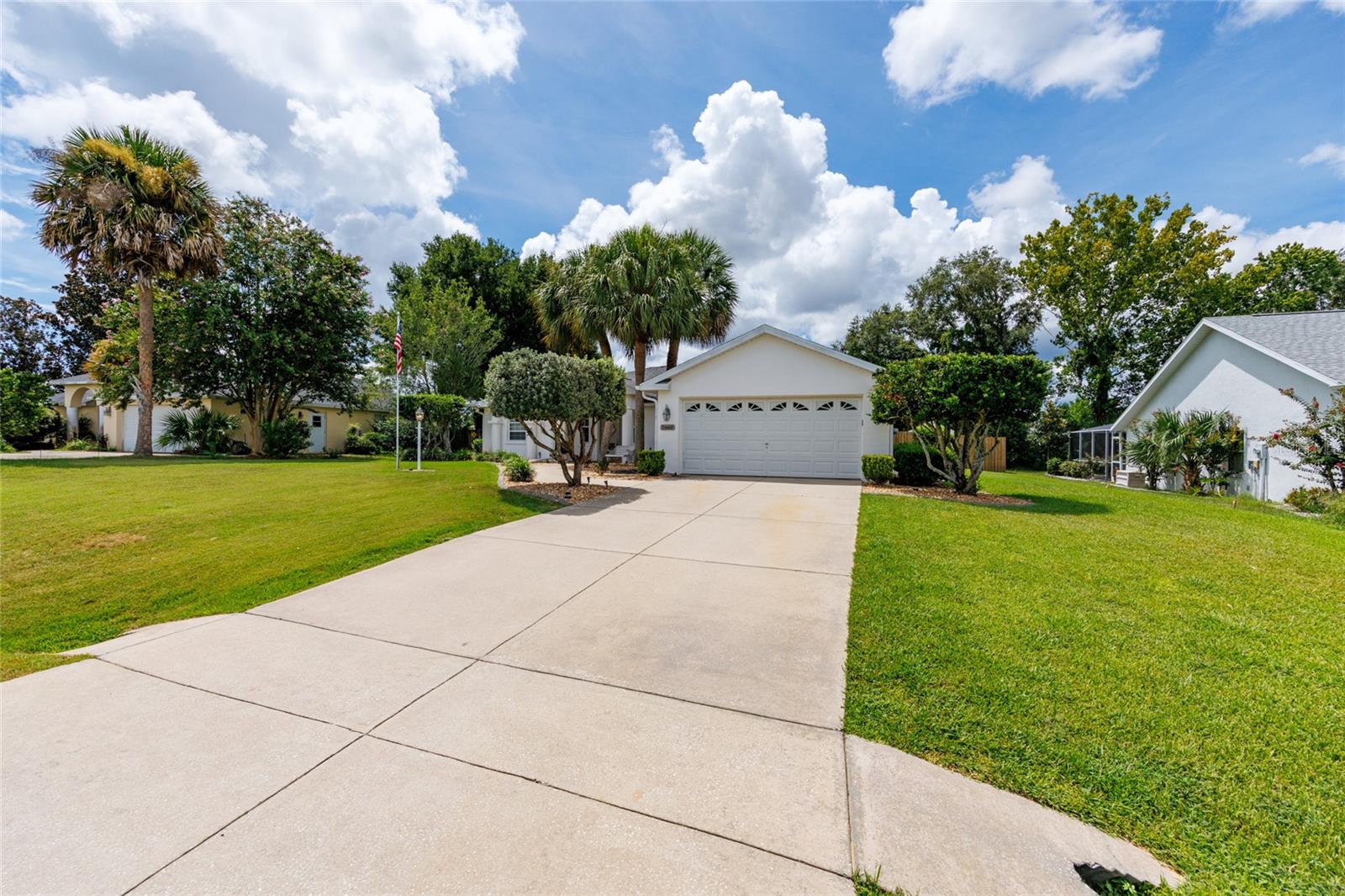 Listing photo id 2 for 5660 85th Place