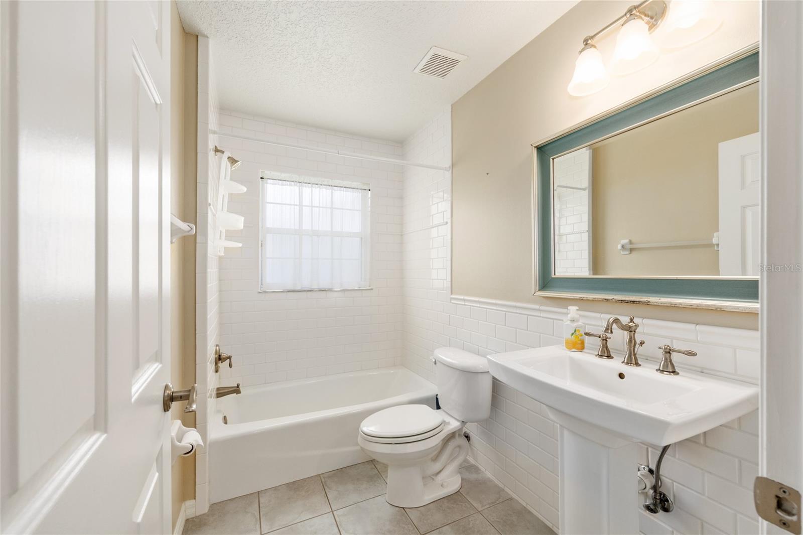 Listing photo id 39 for 5660 85th Place