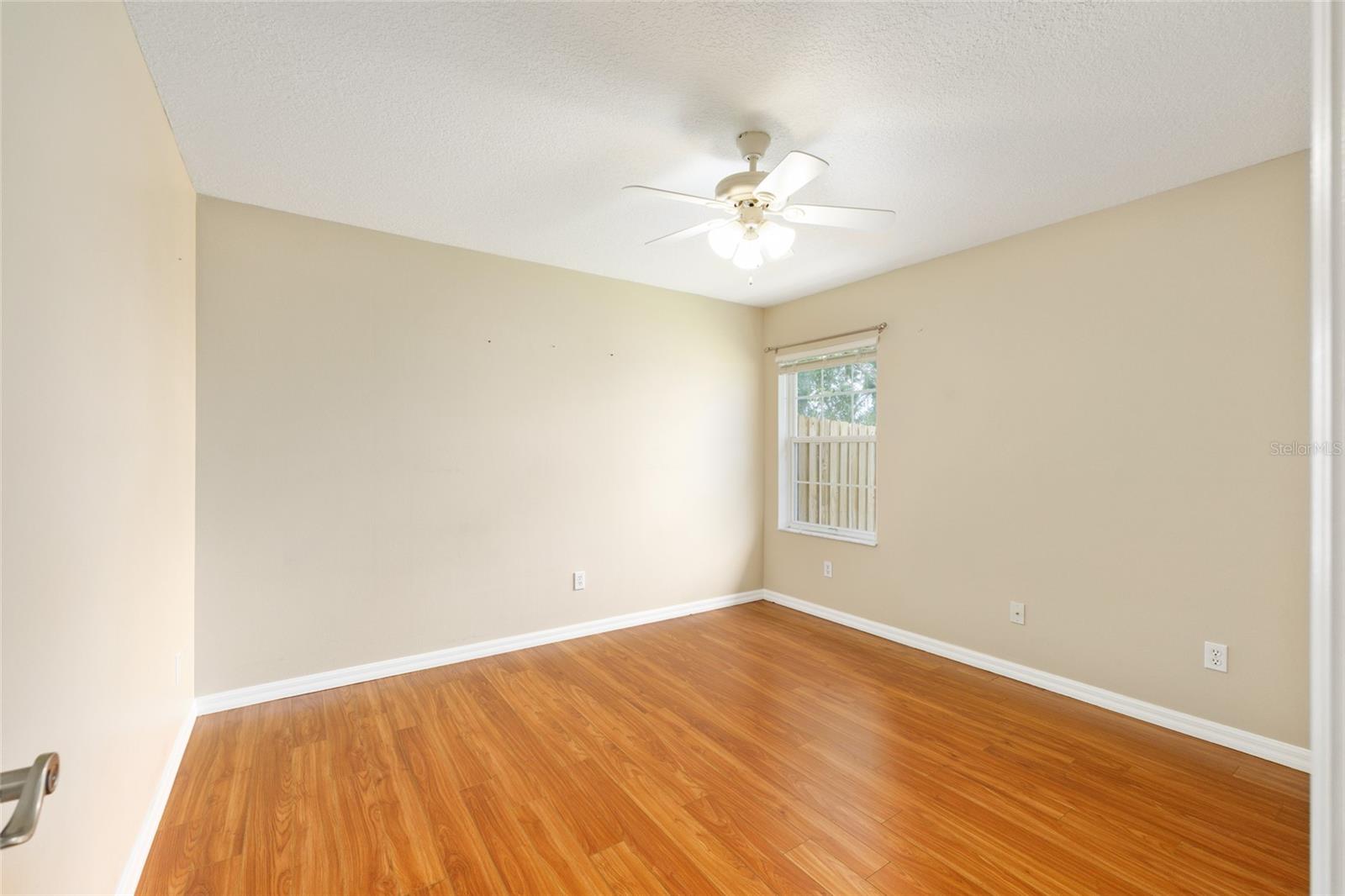 Listing photo id 40 for 5660 85th Place