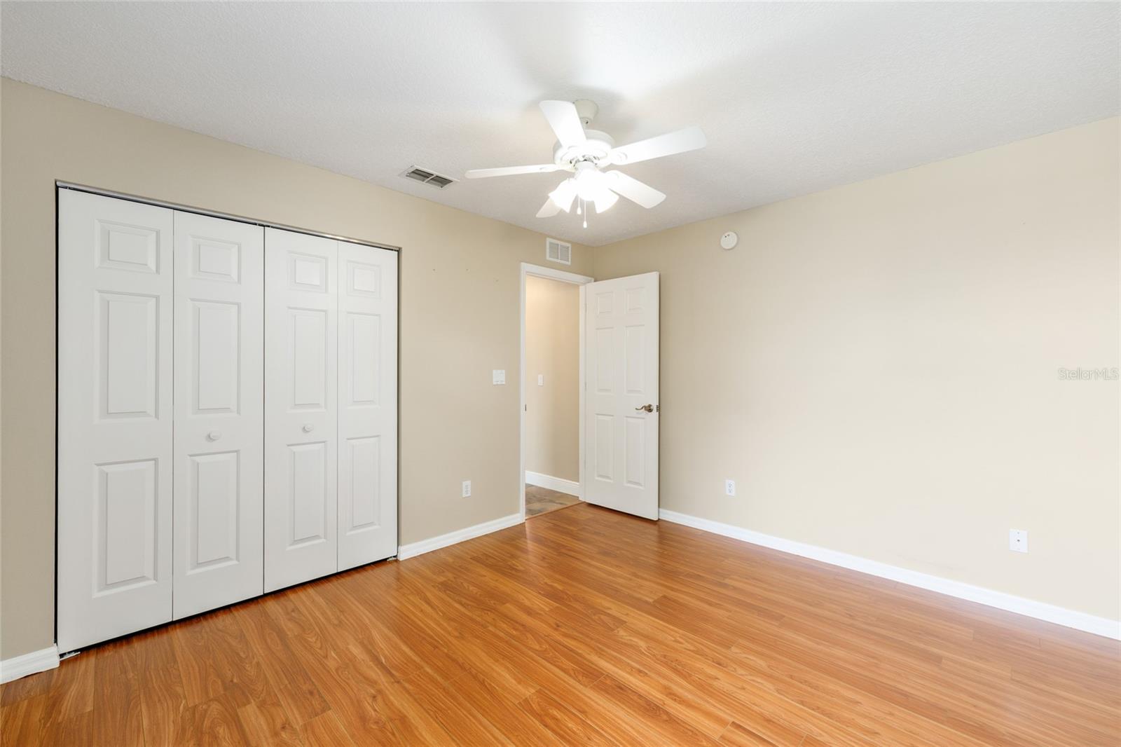 Listing photo id 41 for 5660 85th Place