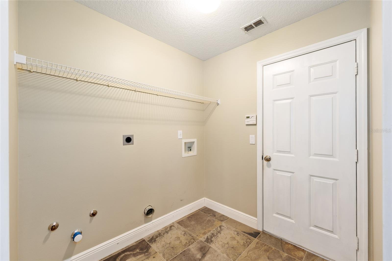 Listing photo id 42 for 5660 85th Place