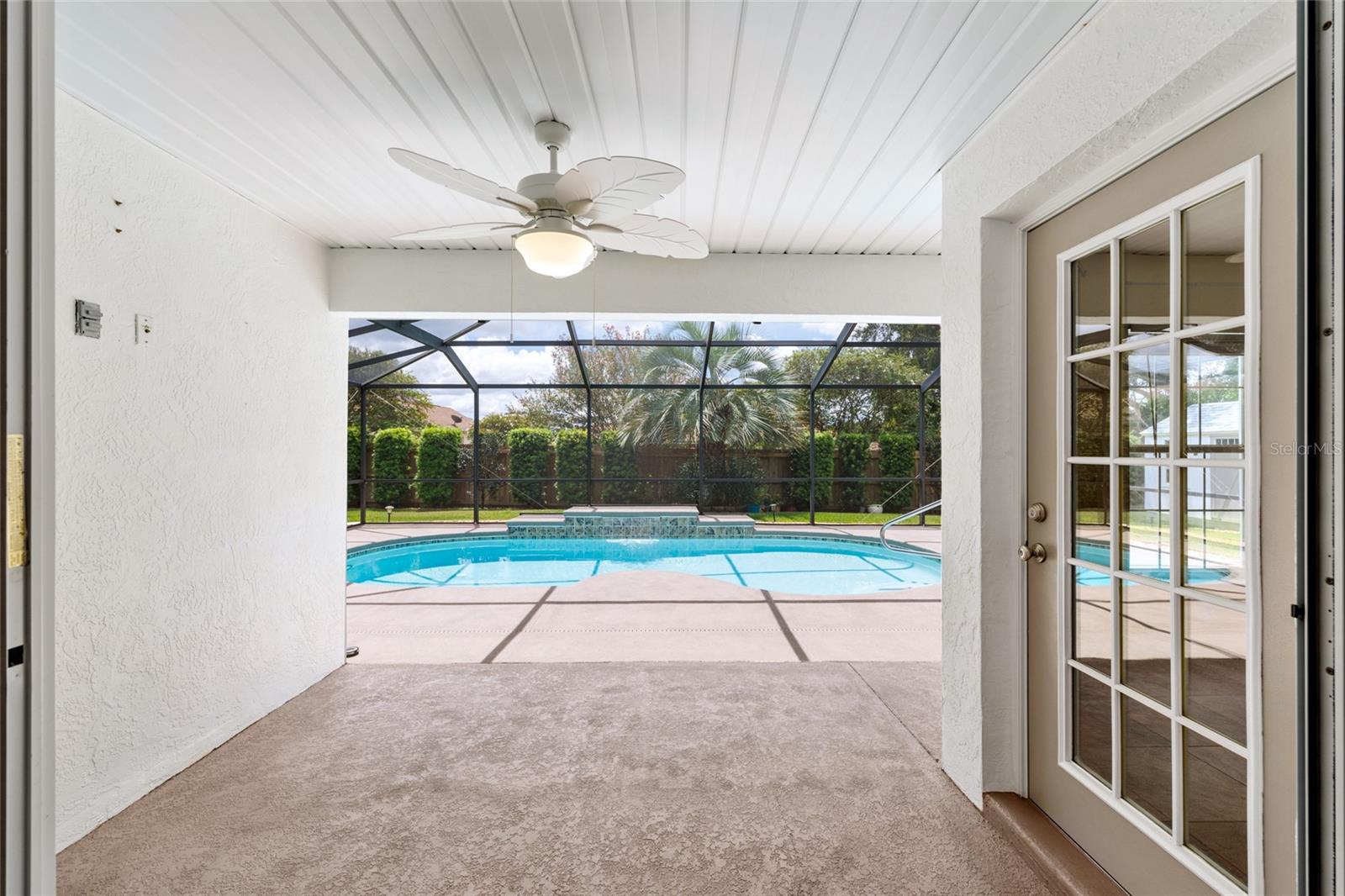 Listing photo id 43 for 5660 85th Place
