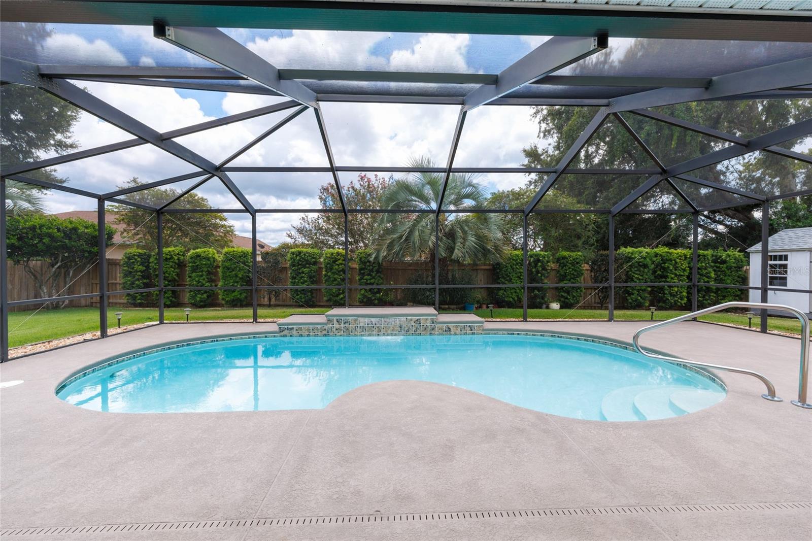 Listing photo id 48 for 5660 85th Place