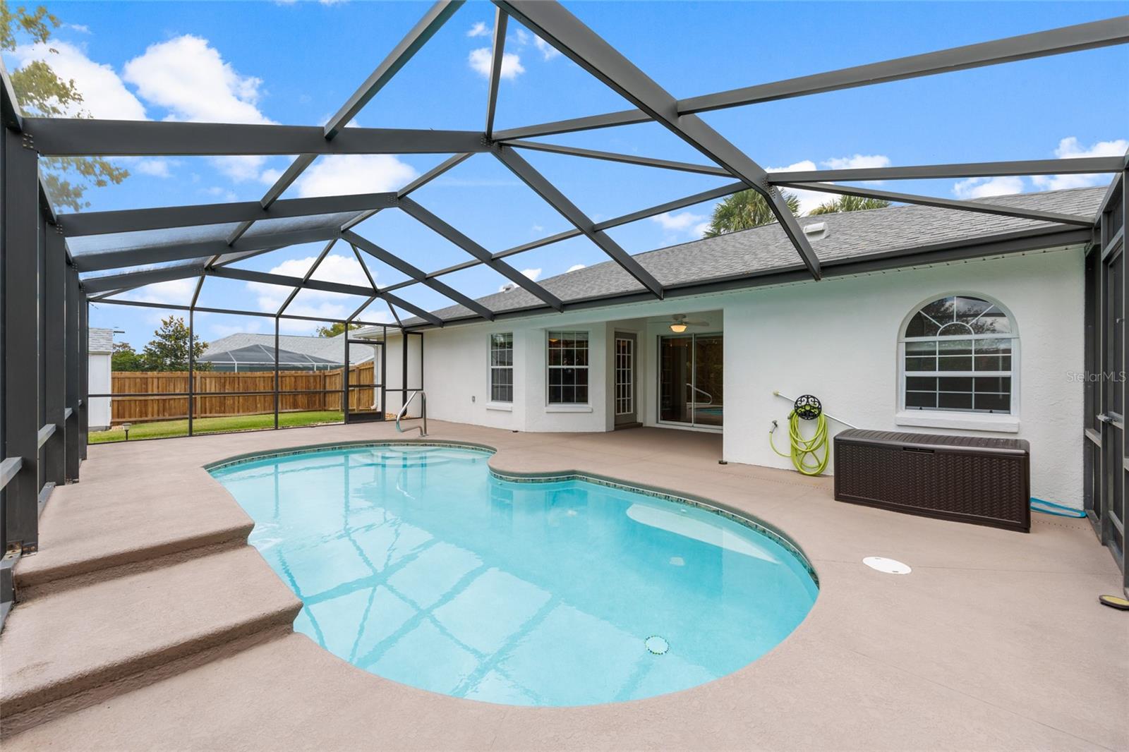Listing photo id 49 for 5660 85th Place