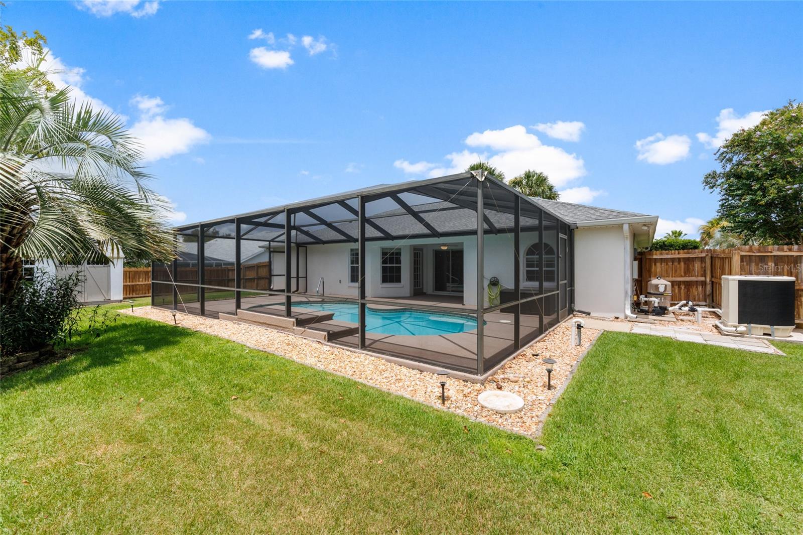 Listing photo id 53 for 5660 85th Place