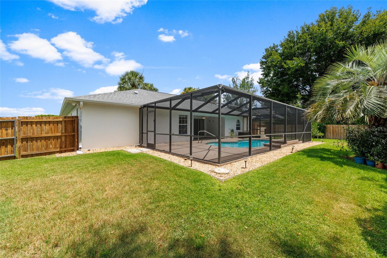 Listing photo id 54 for 5660 85th Place