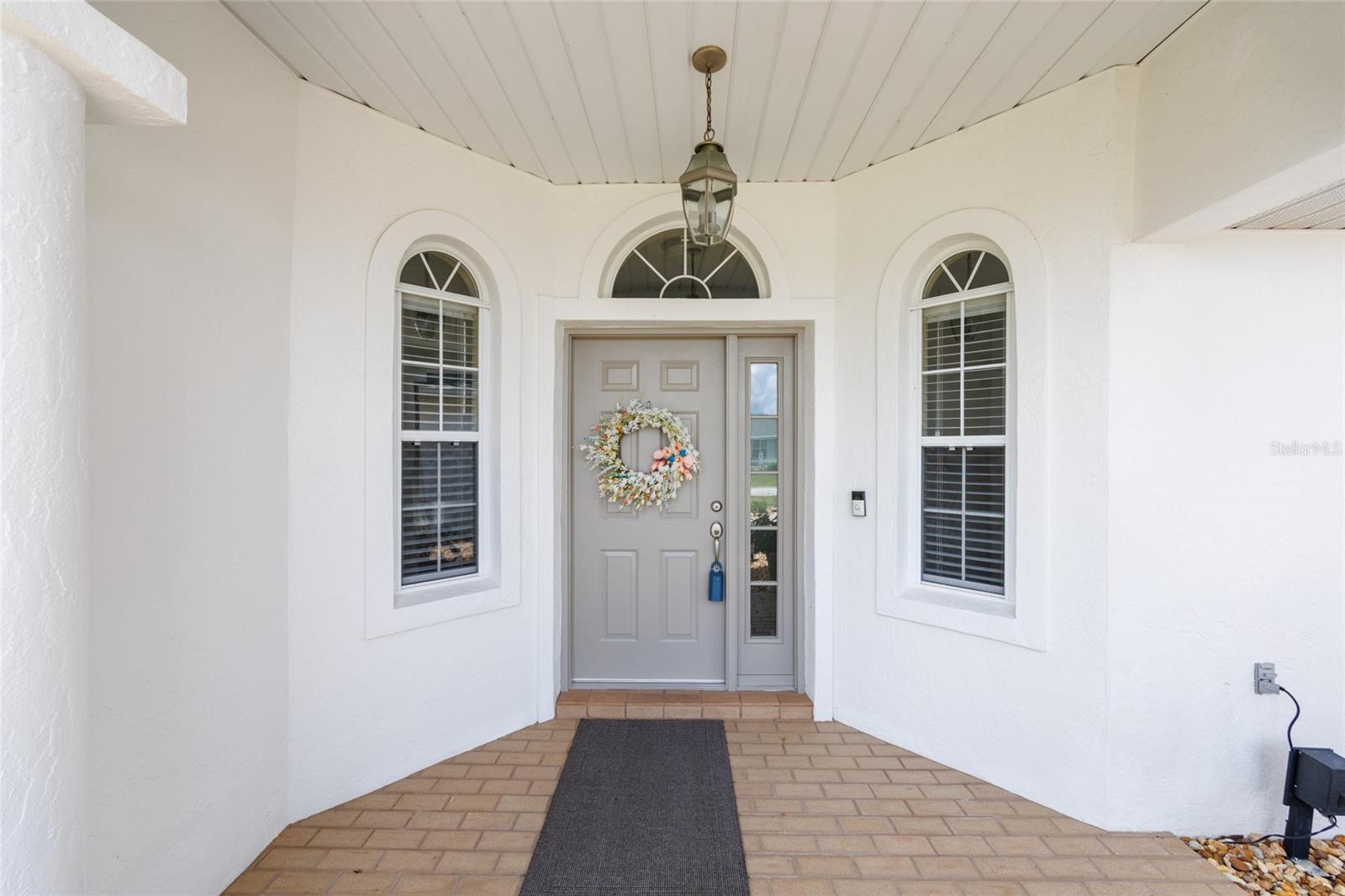 Listing photo id 5 for 5660 85th Place