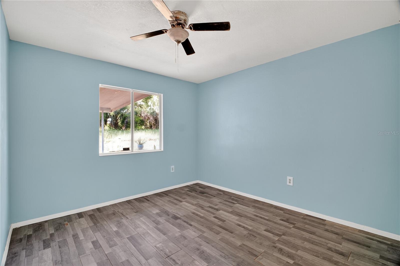 Image 15 of 20 For 30135 Tavares Ridge Boulevard 19