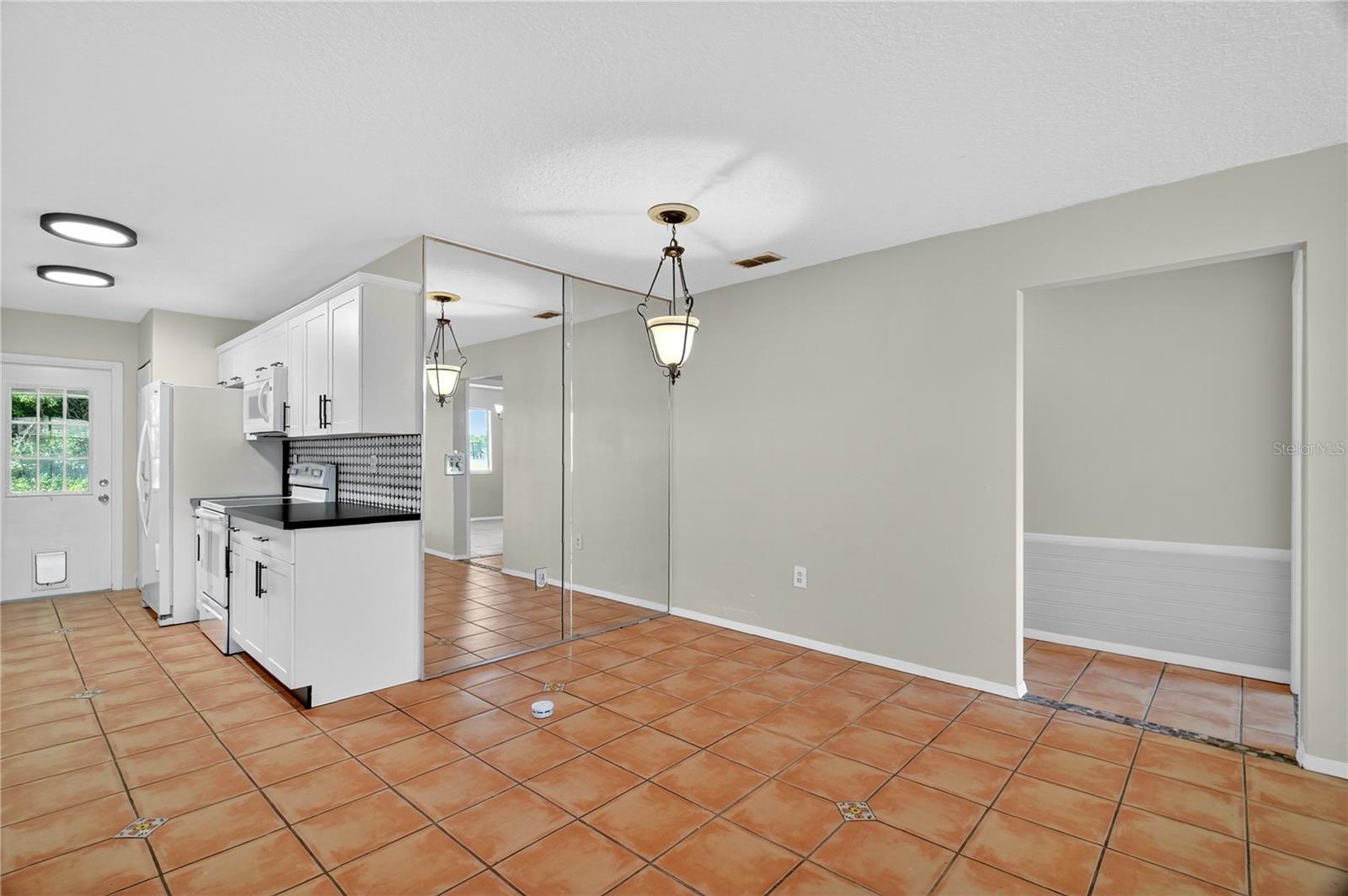 Image 5 of 20 For 30135 Tavares Ridge Boulevard 19