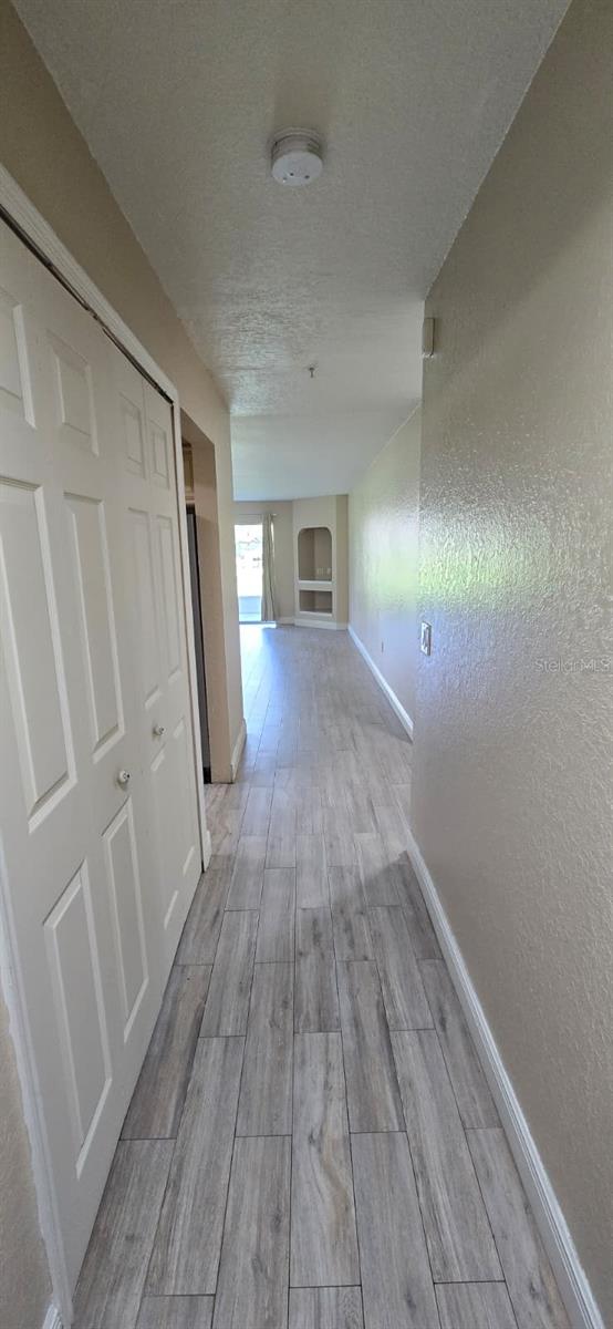 Image 8 of 21 For 14001 Fairway Island Drive 512