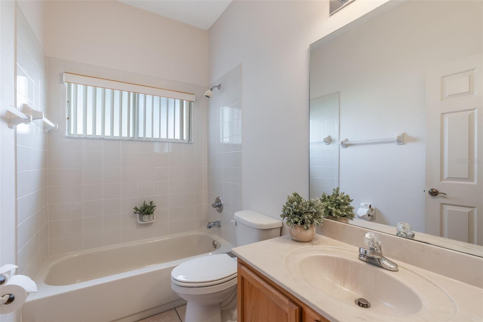 Image 20 of 61 For 24502 Parlange Court