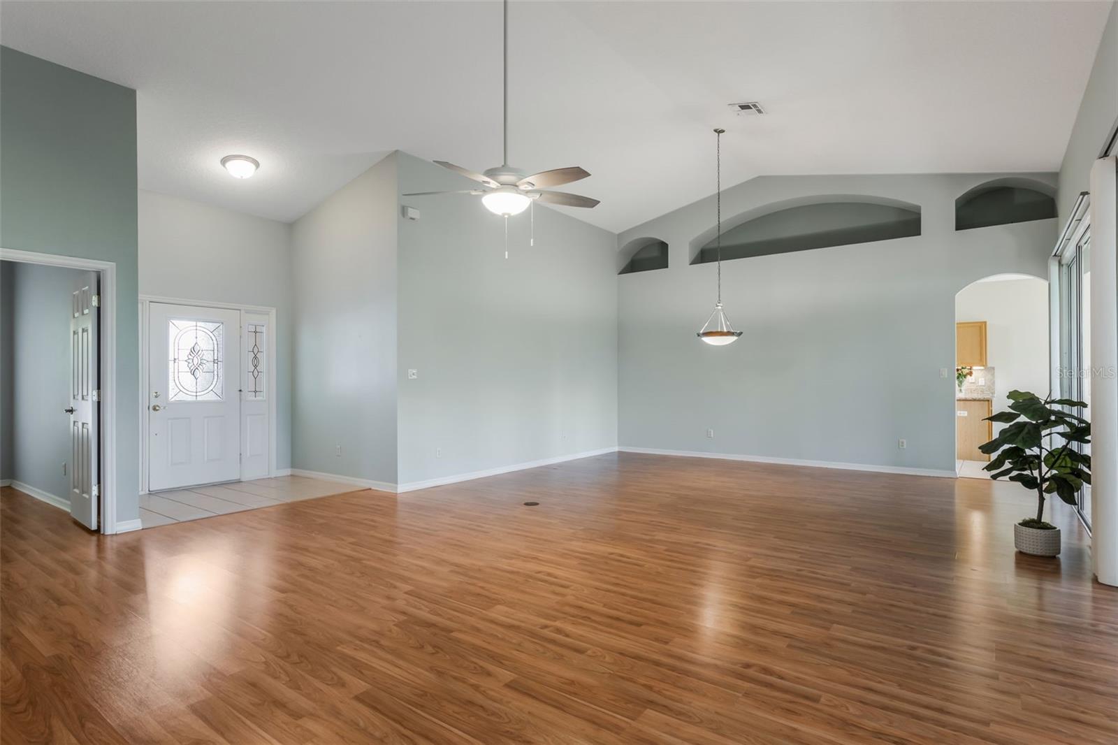 Image 8 of 61 For 24502 Parlange Court