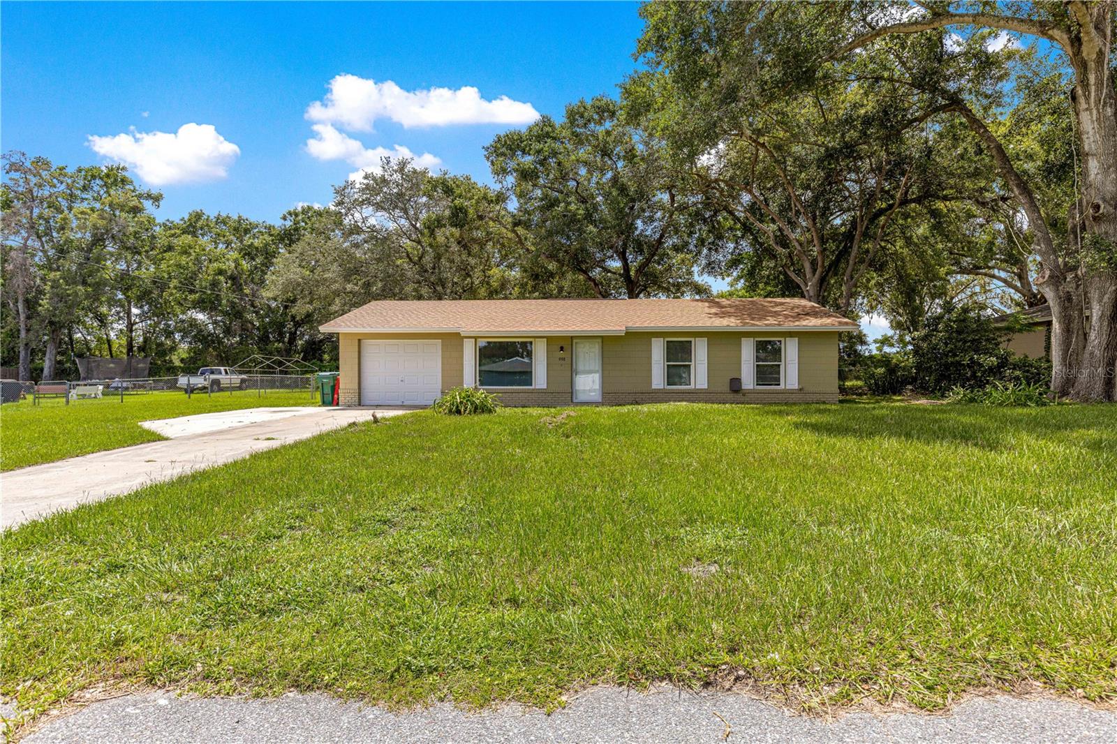Details for 998 Hibiscus Street, LADY LAKE, FL 32159