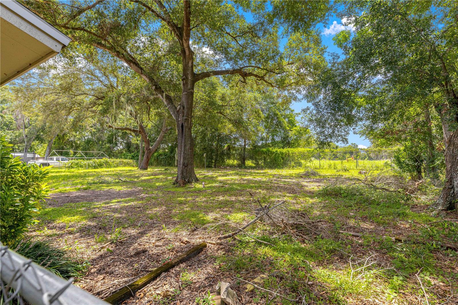 Image 10 of 34 For 998 Hibiscus Street