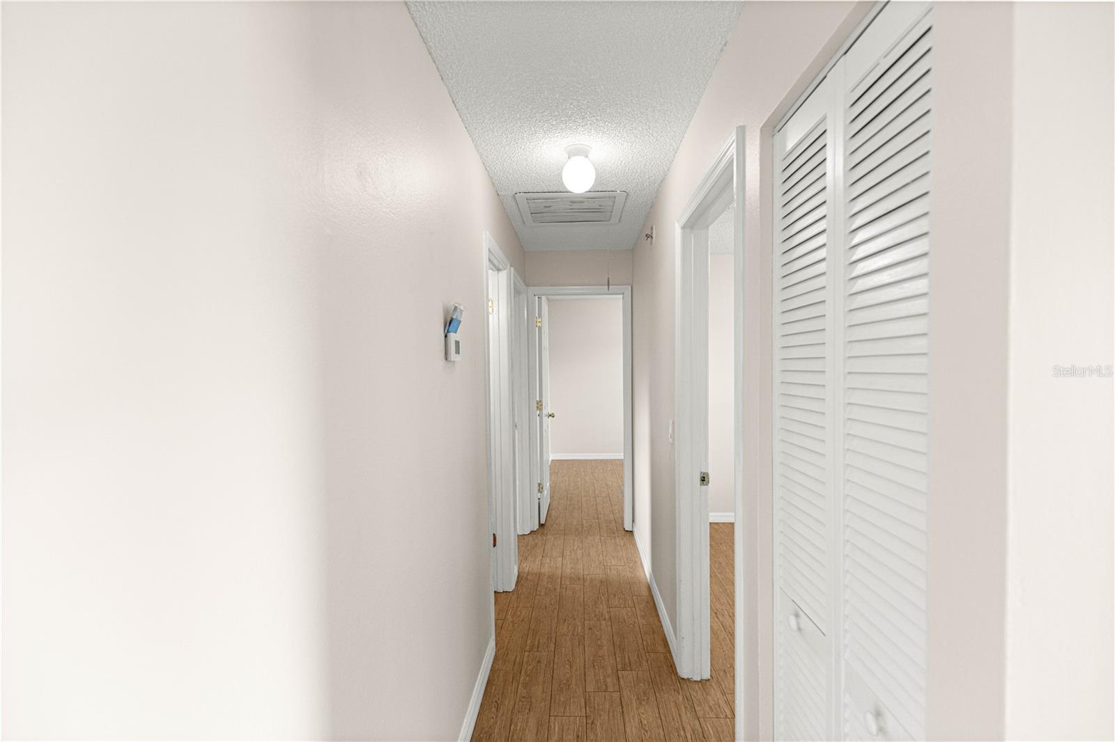 Image 32 of 34 For 998 Hibiscus Street