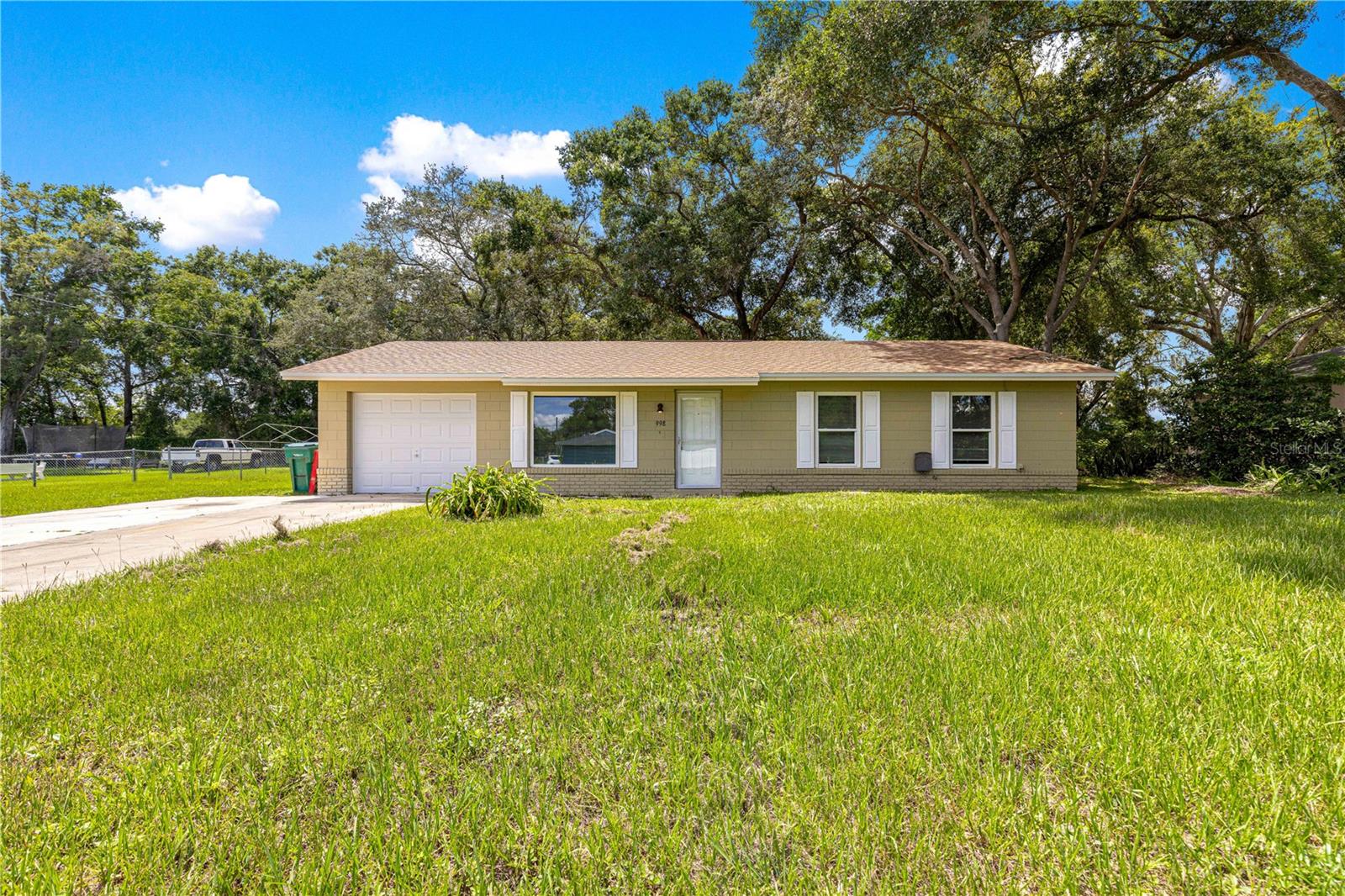 Image 8 of 34 For 998 Hibiscus Street