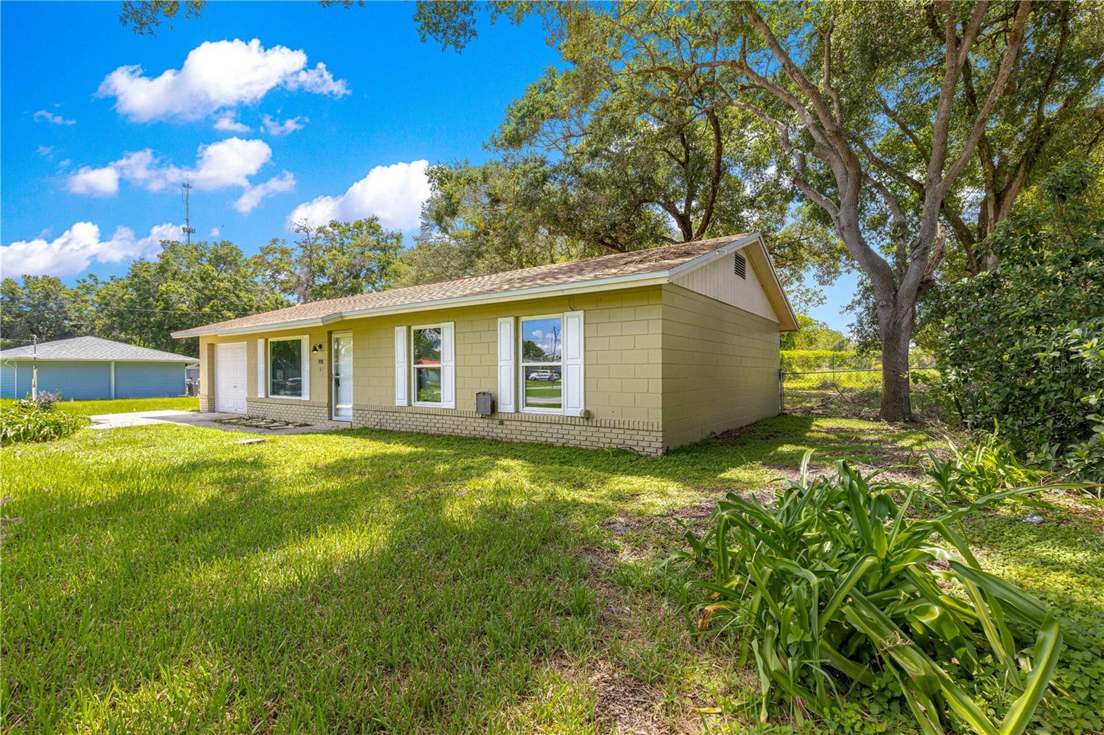 Image 9 of 34 For 998 Hibiscus Street