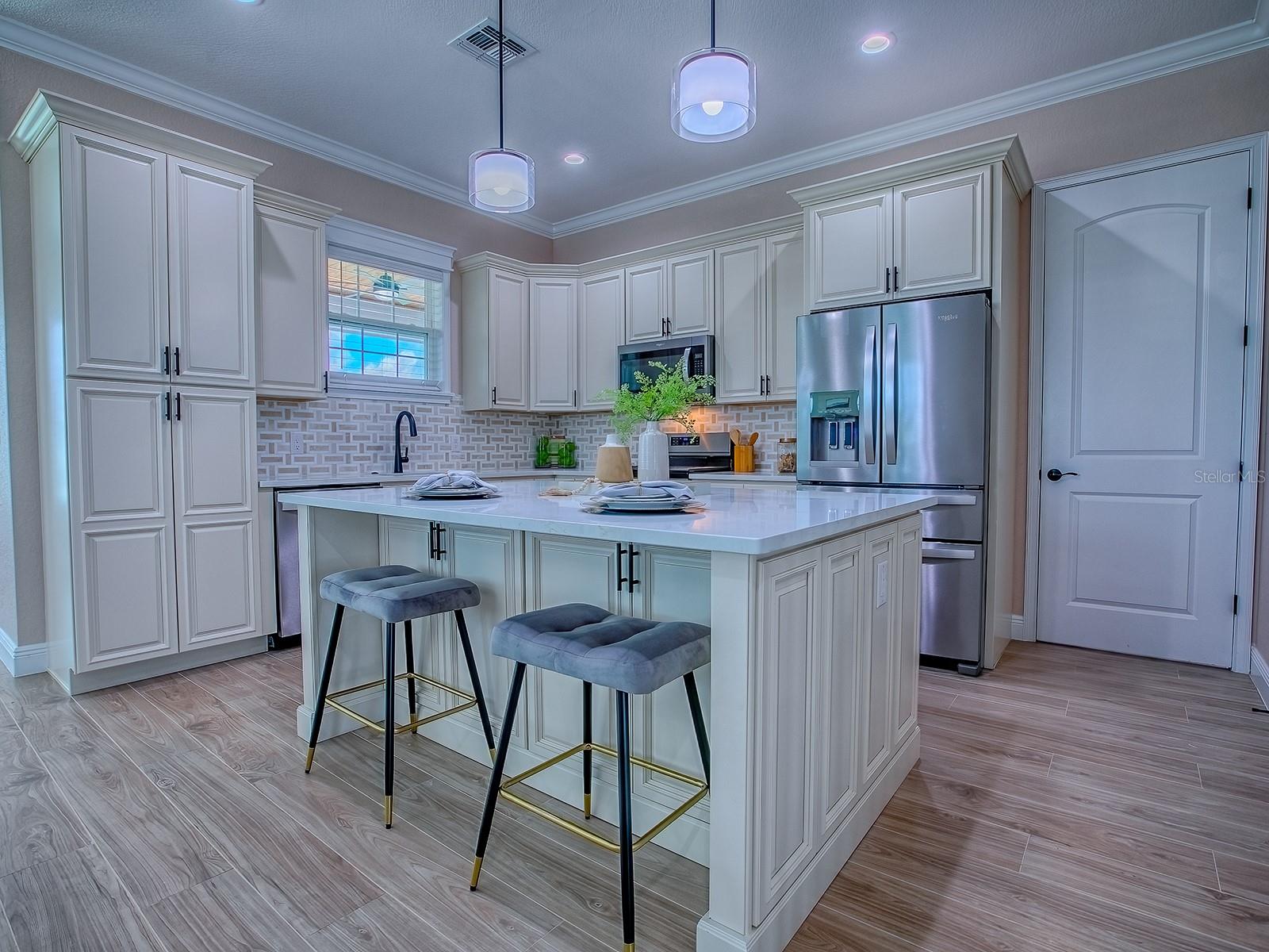 Listing photo id 9 for 12623 49th Drive