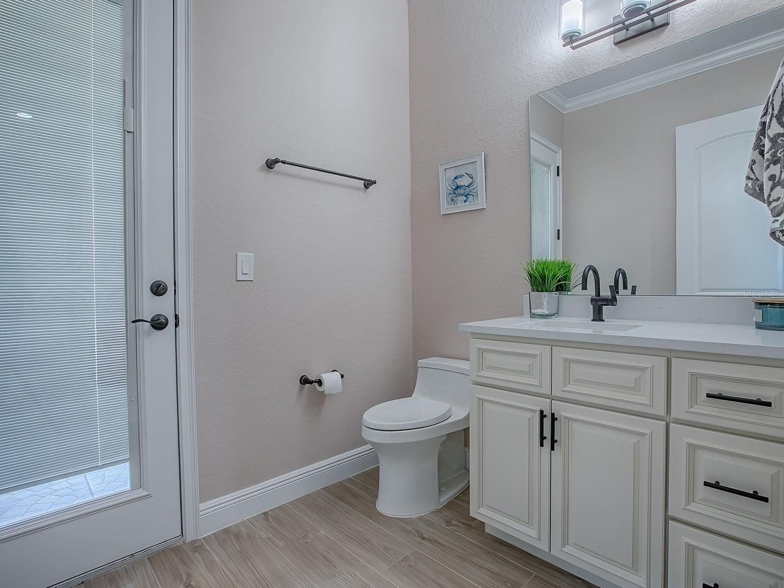 Listing photo id 15 for 12623 49th Drive