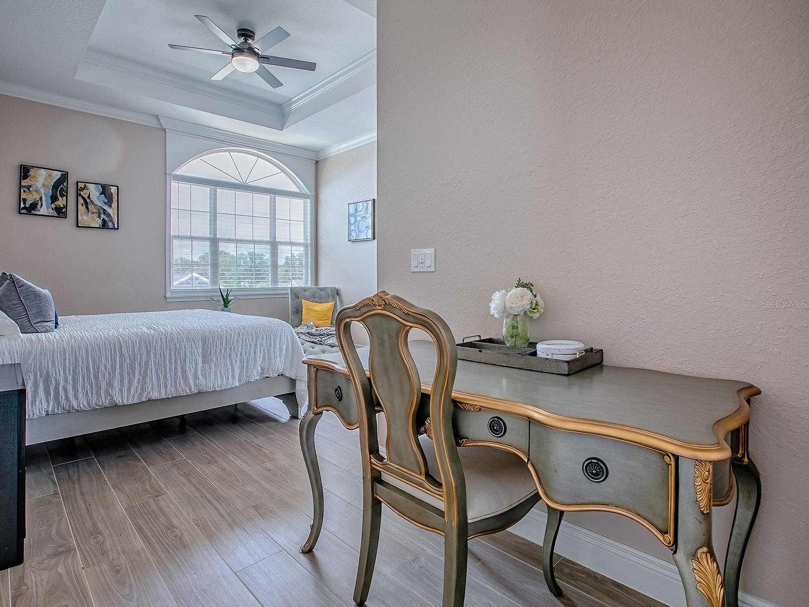 Listing photo id 16 for 12623 49th Drive