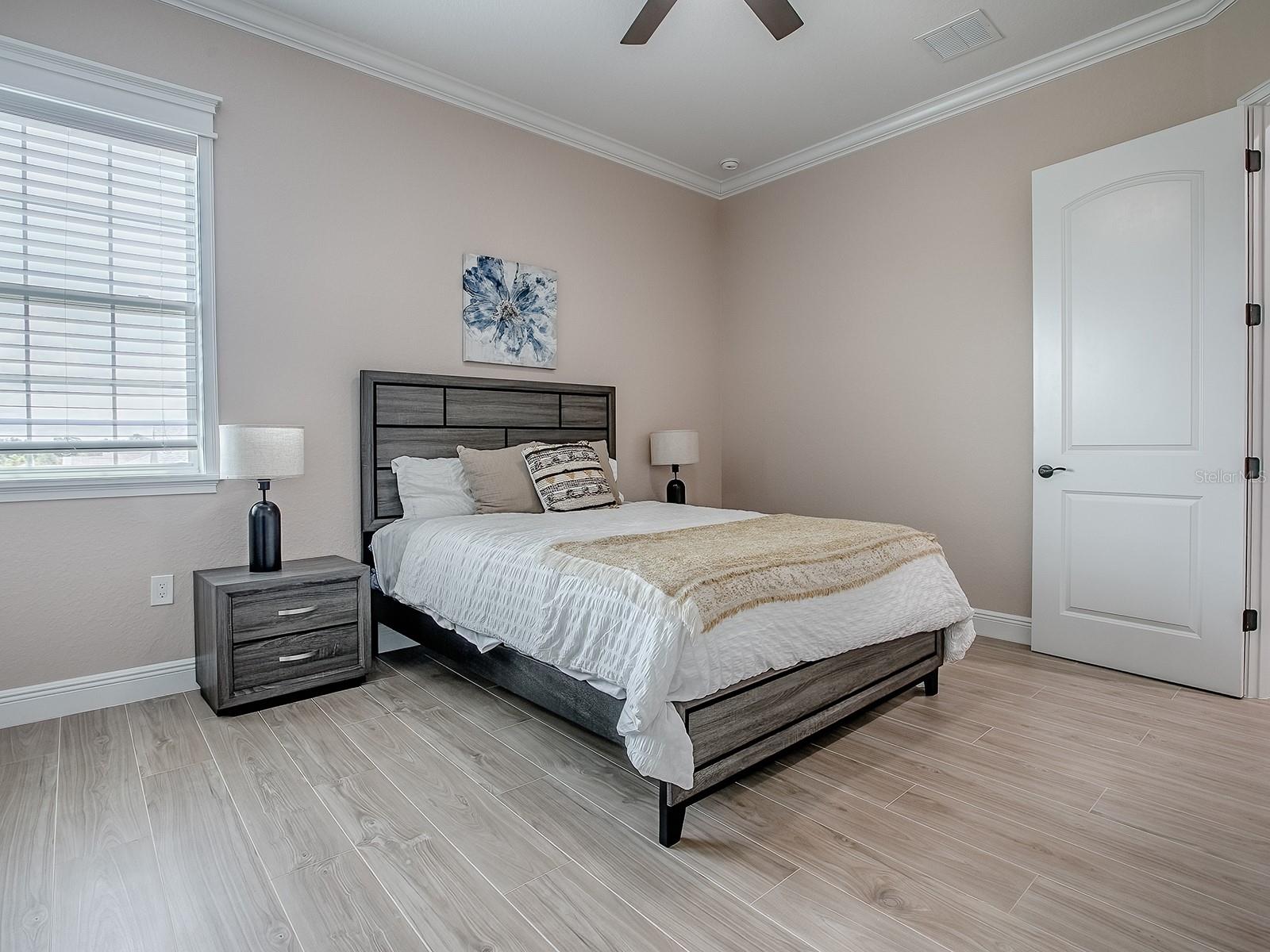 Listing photo id 32 for 12623 49th Drive