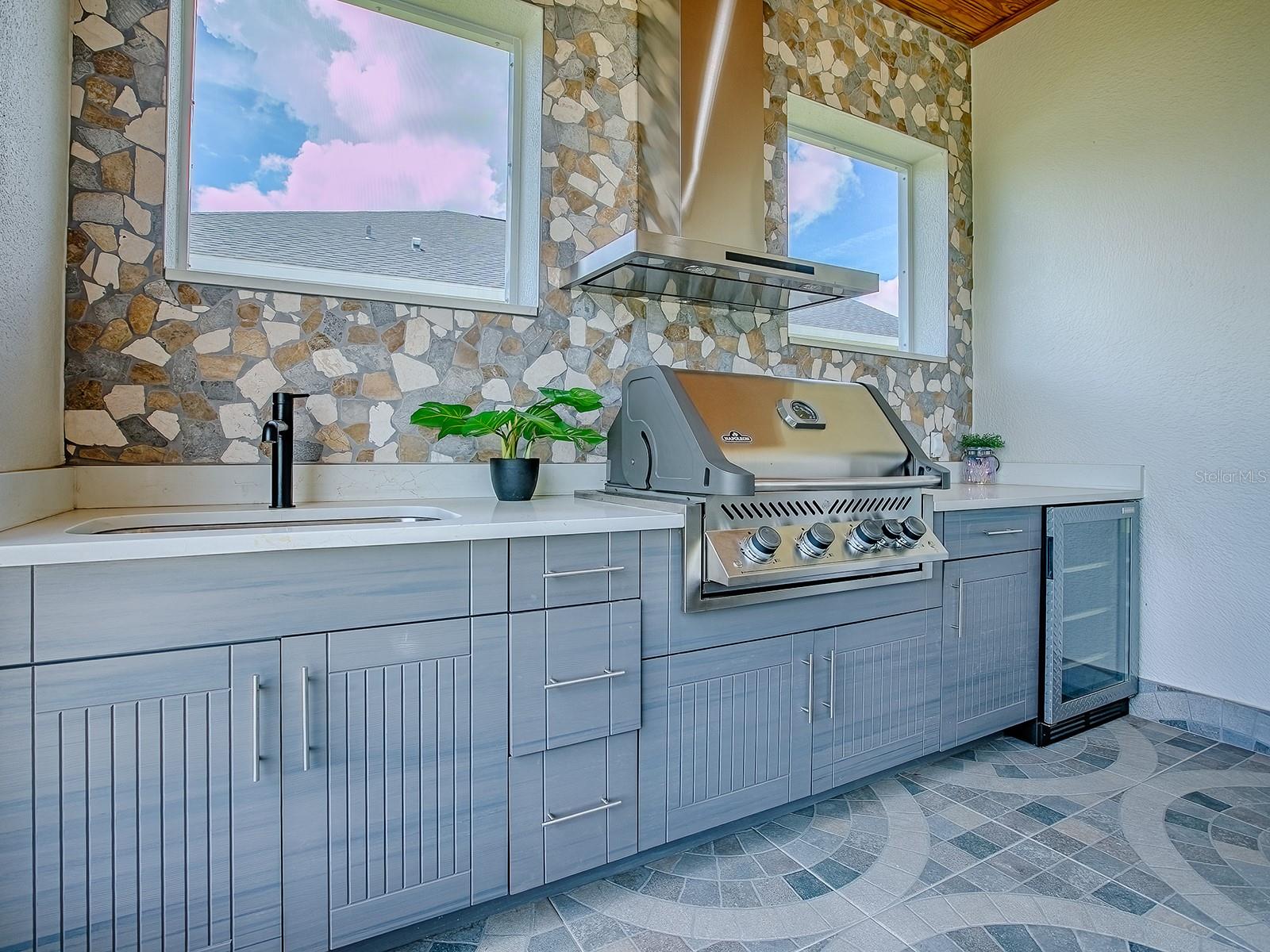 Listing photo id 34 for 12623 49th Drive