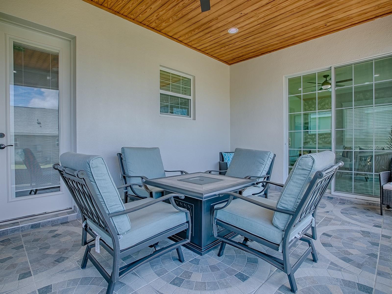 Listing photo id 35 for 12623 49th Drive