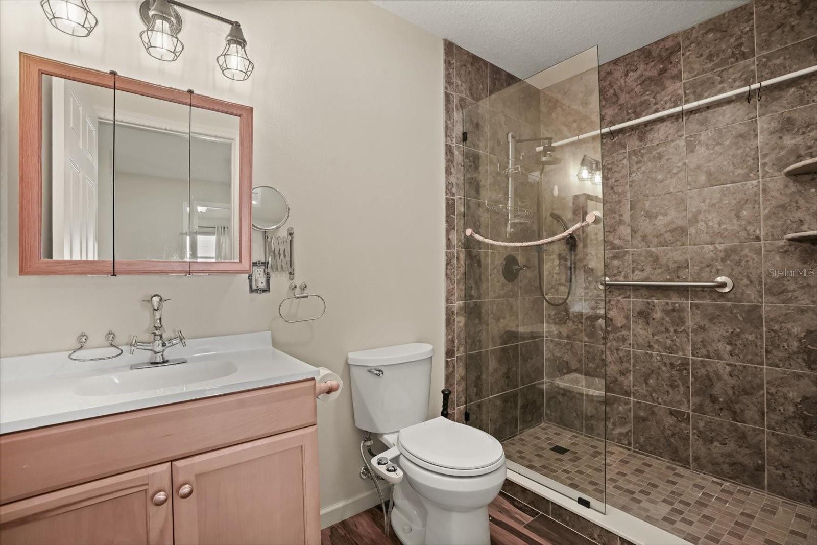 Image 15 of 41 For 1833 Schwartz Boulevard