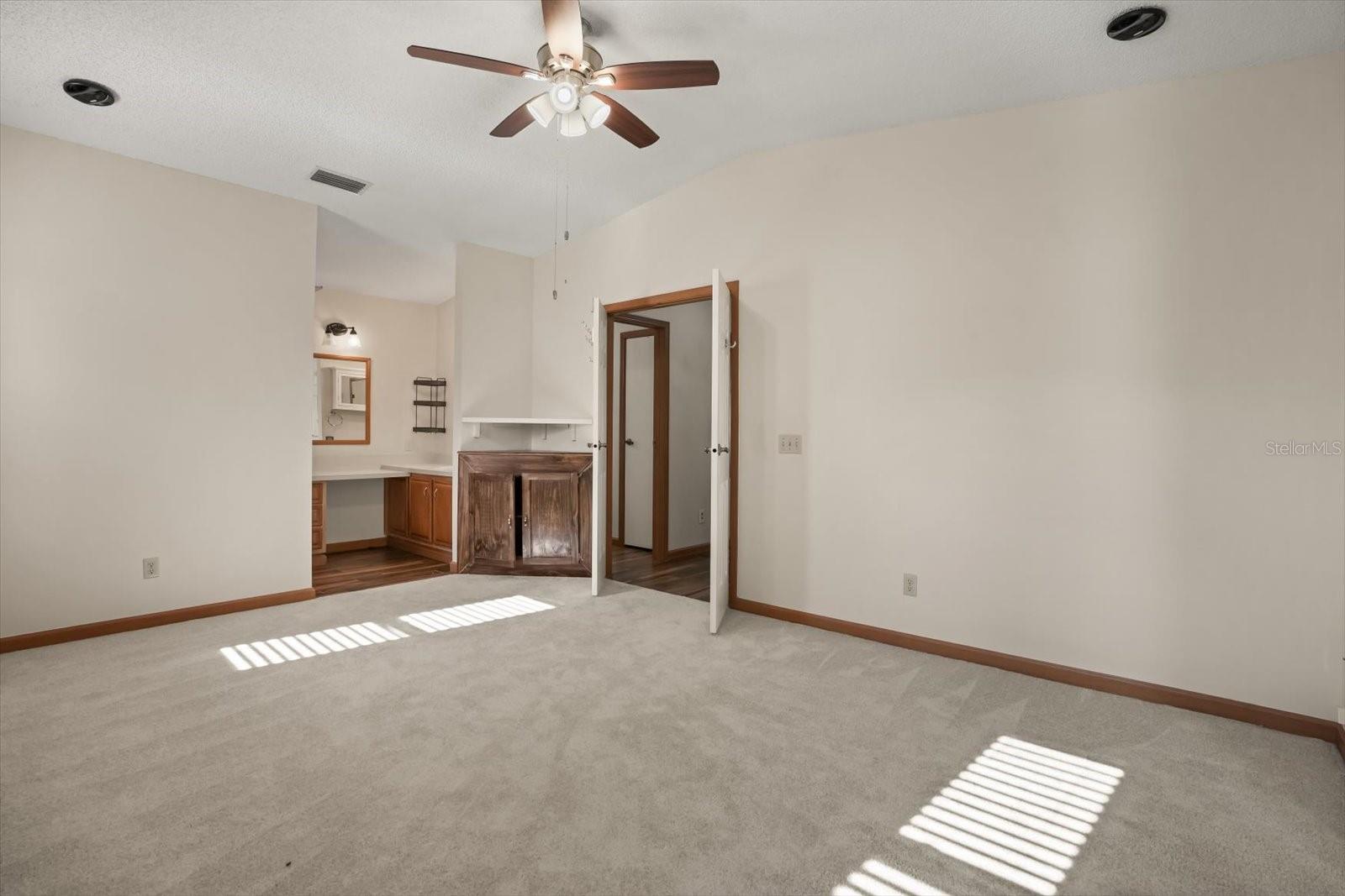 Image 20 of 41 For 1833 Schwartz Boulevard