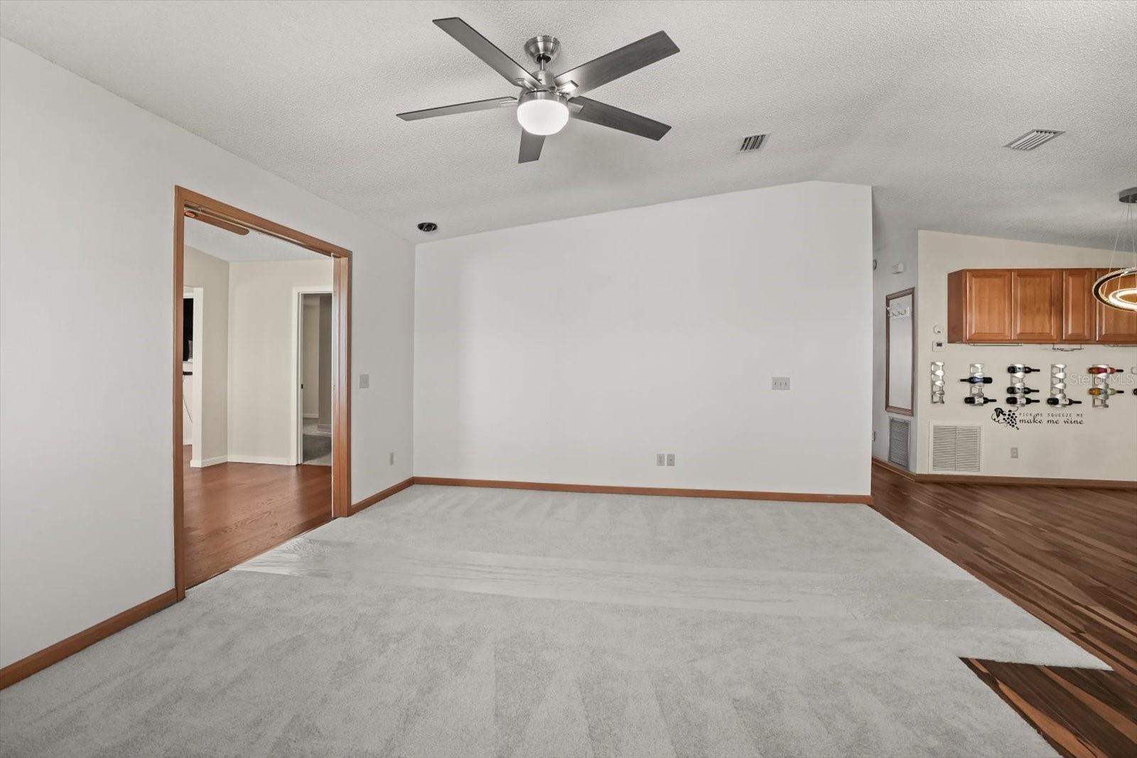 Image 6 of 41 For 1833 Schwartz Boulevard