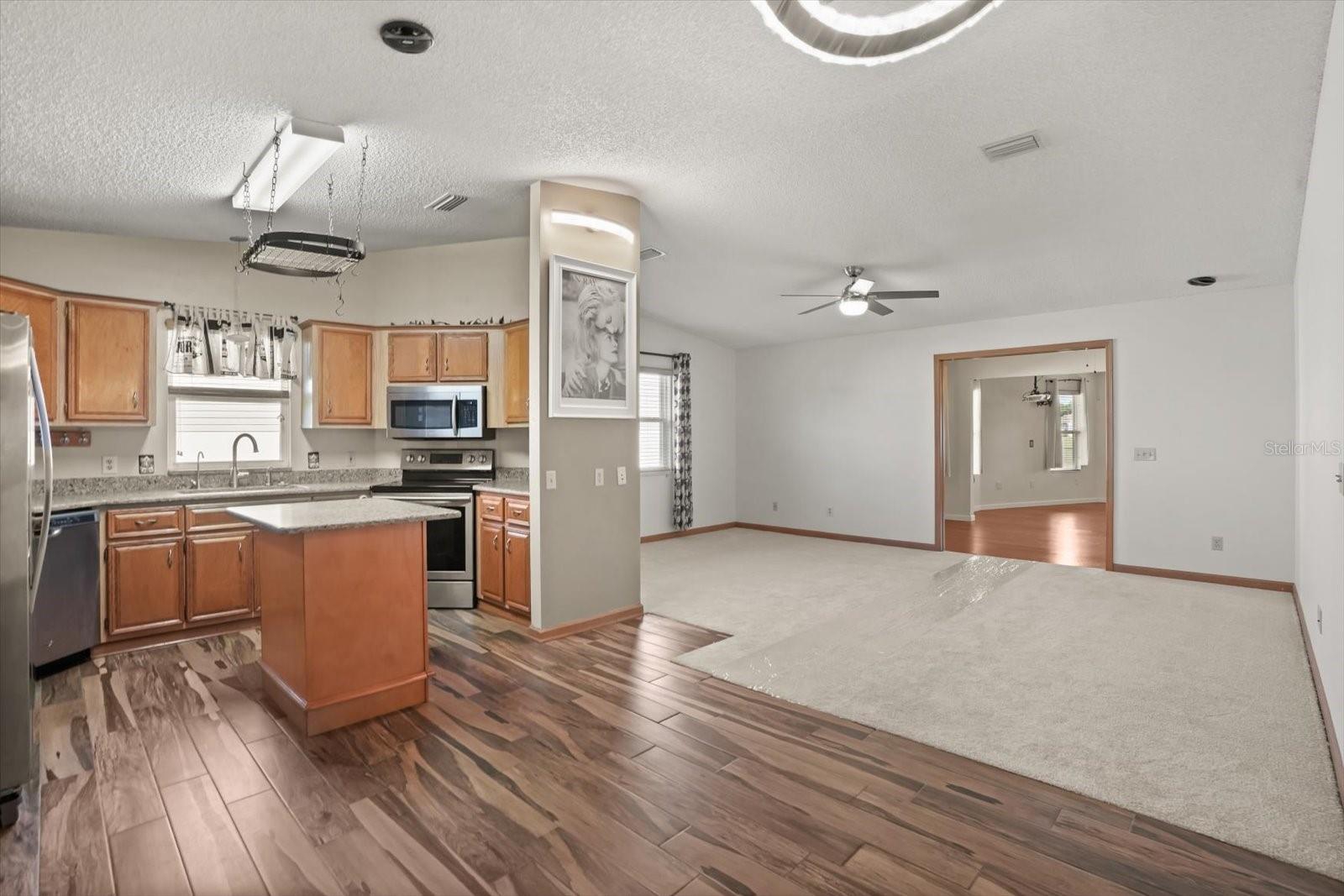Image 8 of 41 For 1833 Schwartz Boulevard