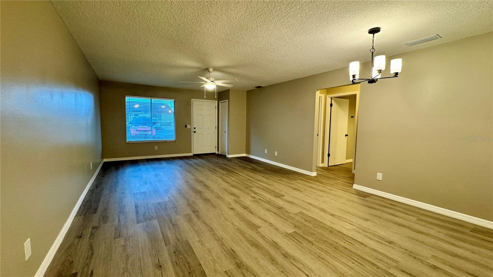 Image 6 of 35 For 12443 Tavares Ridge Circle 74
