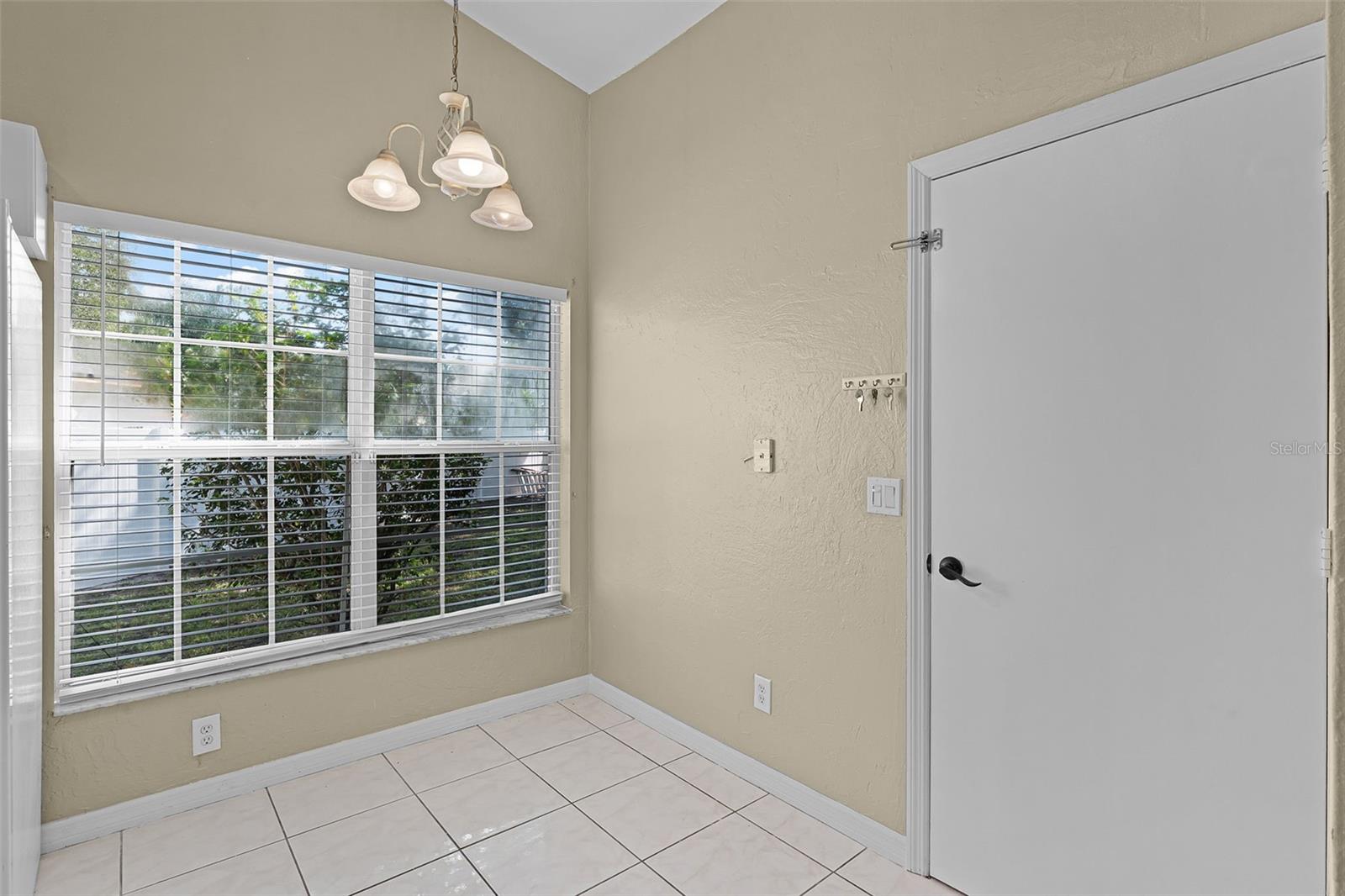 Image 13 of 43 For 9209 Murcott Court