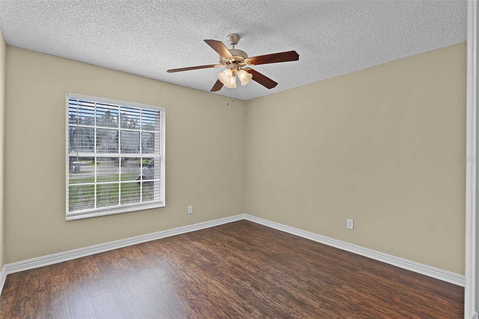 Image 18 of 43 For 9209 Murcott Court