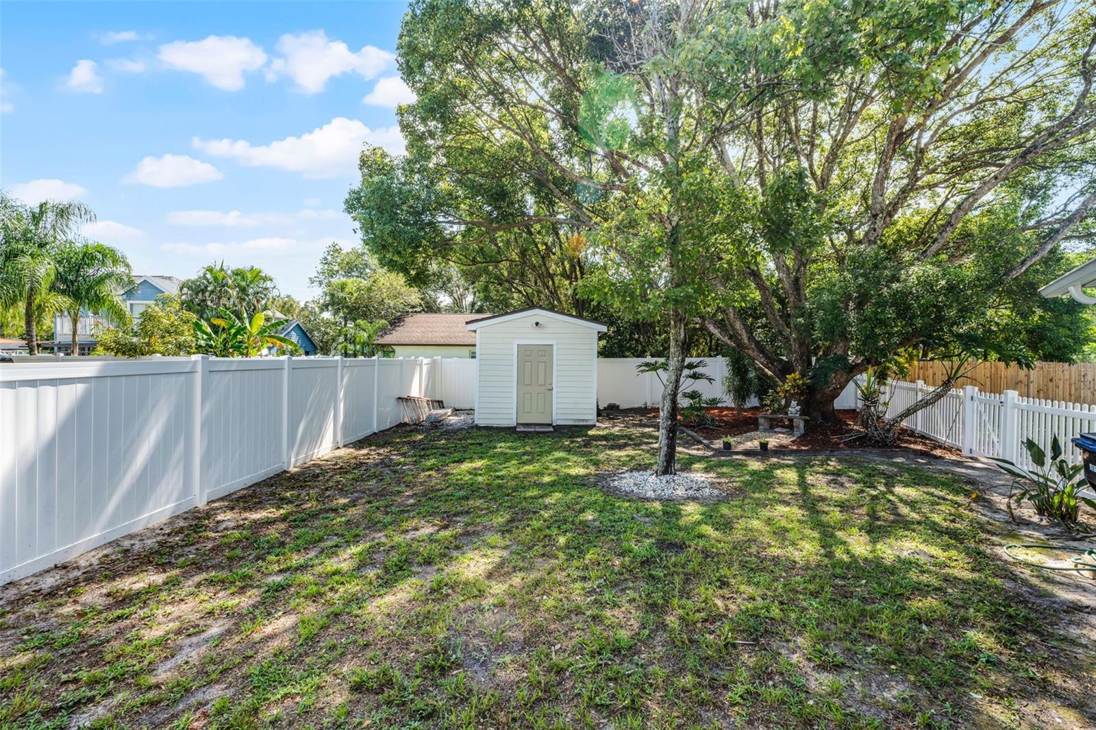 Image 26 of 43 For 9209 Murcott Court