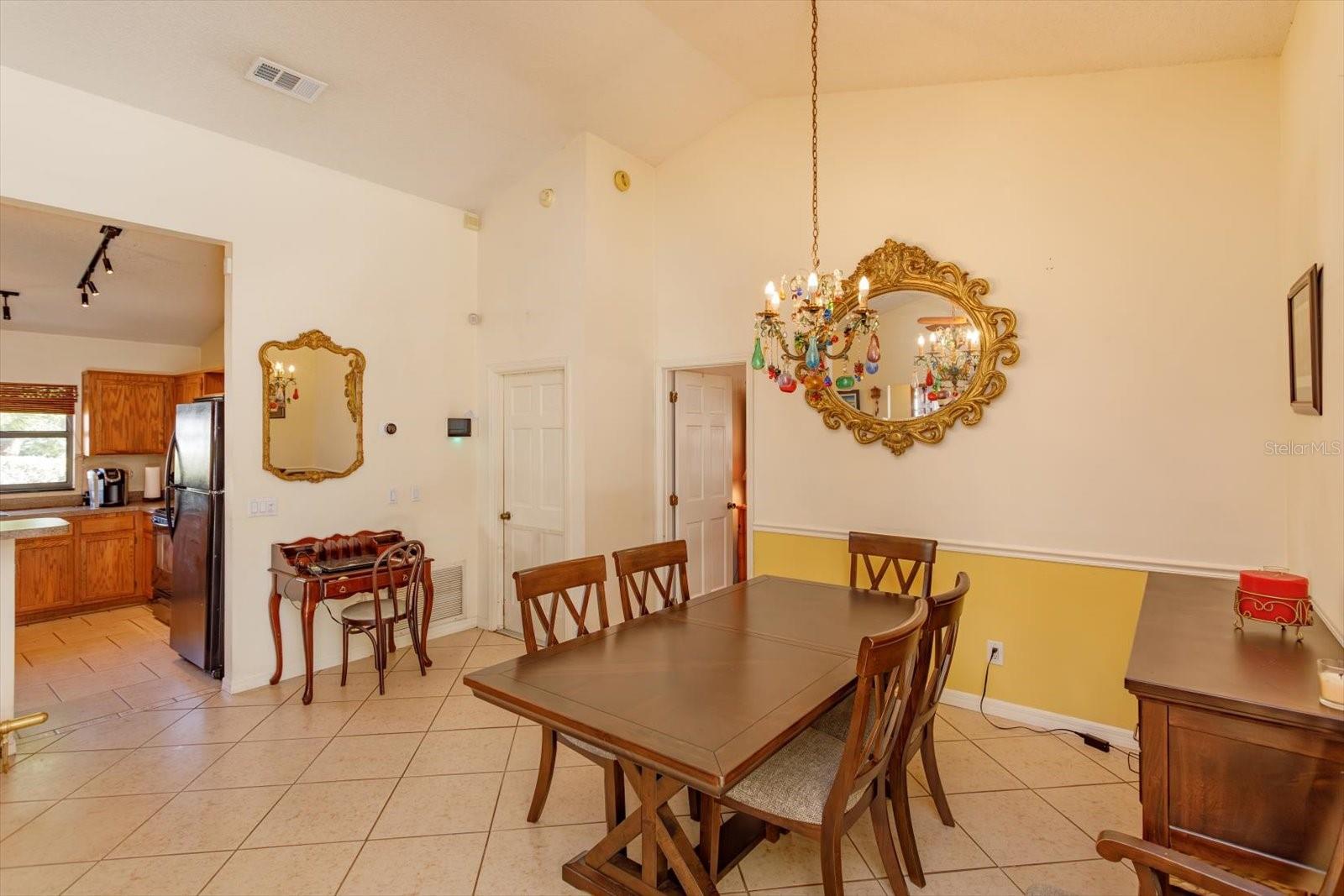 Image 11 of 26 For 11581 Darlington Drive