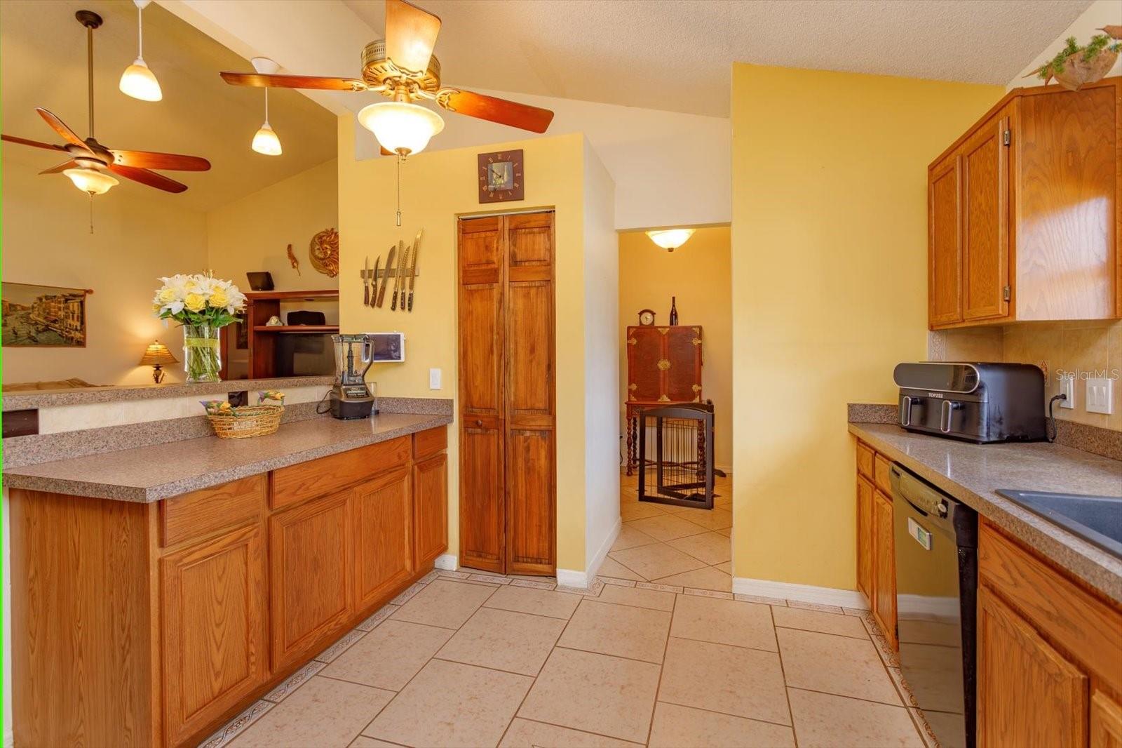 Image 6 of 26 For 11581 Darlington Drive