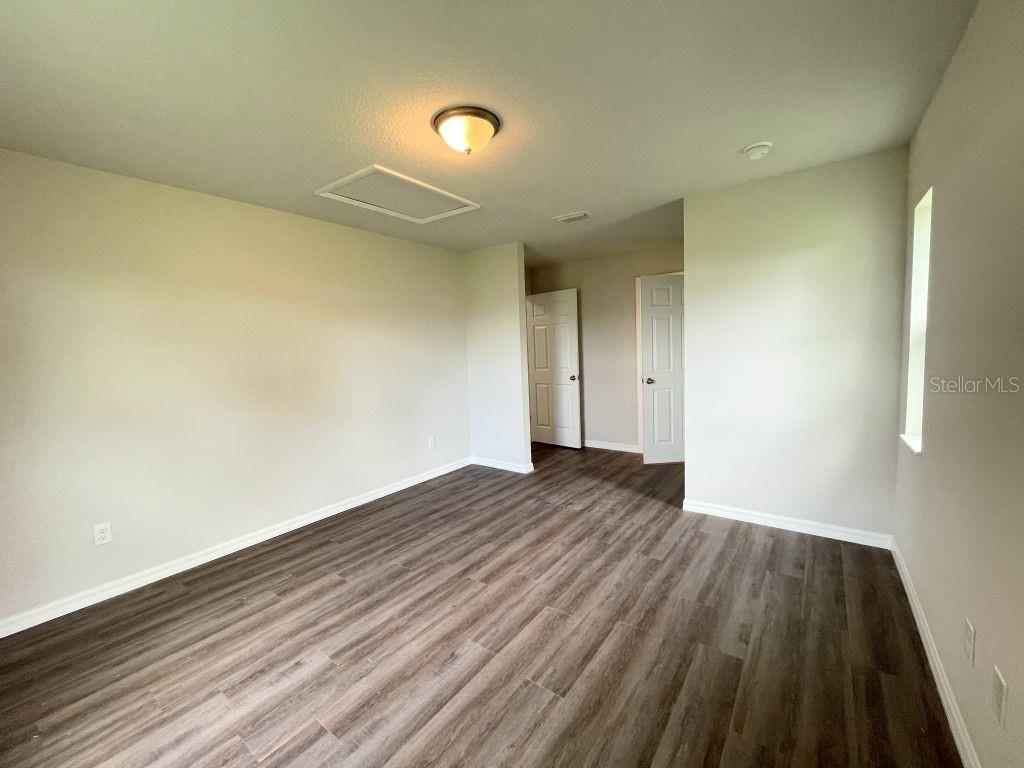 Image 11 of 24 For 4553 E Walker St