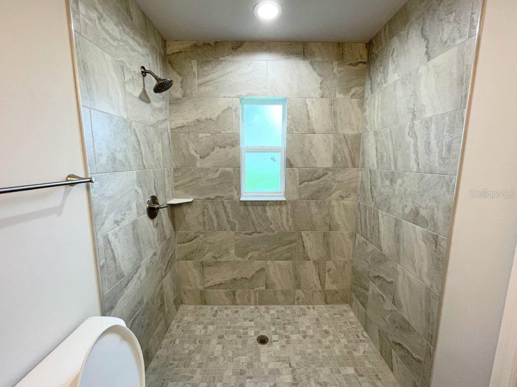 Image 13 of 24 For 4553 E Walker St