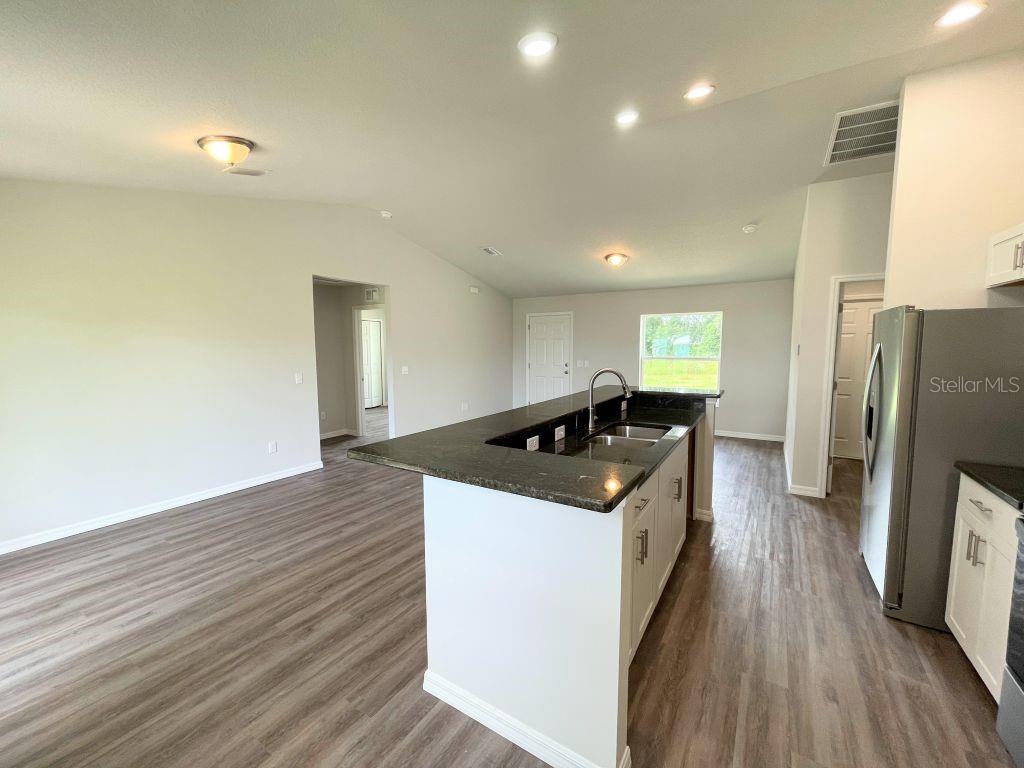 Image 6 of 24 For 4553 E Walker St