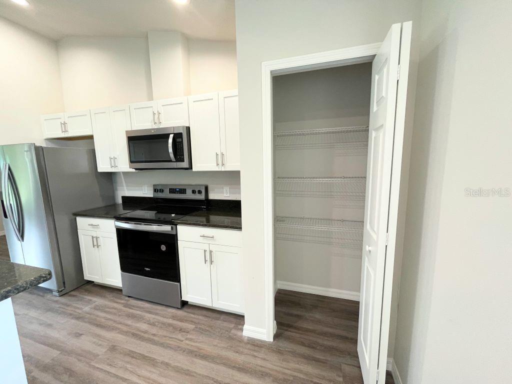 Image 7 of 24 For 4553 E Walker St