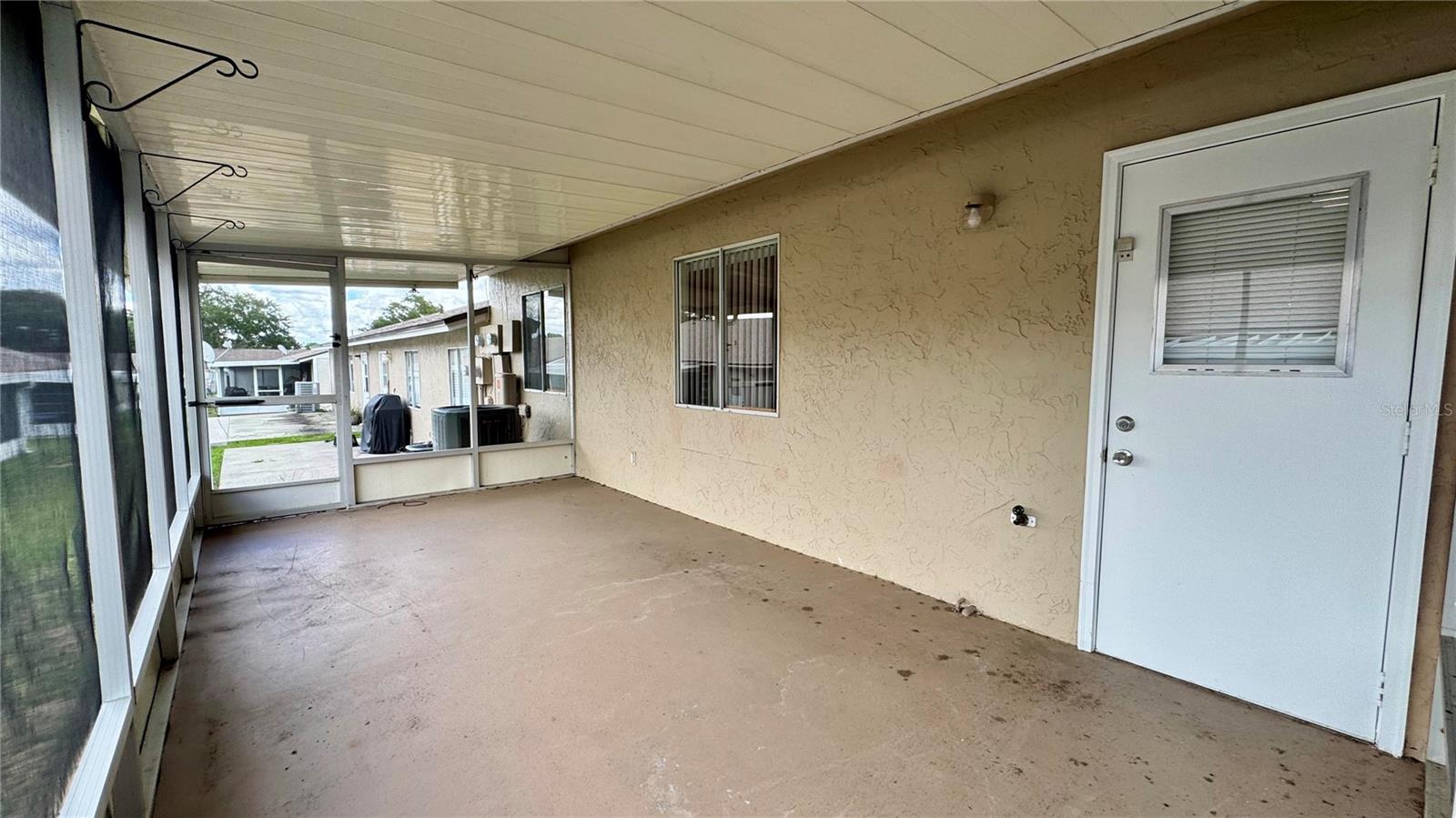 Image 17 of 25 For 30126 Tavares Ridge Boulevard 95