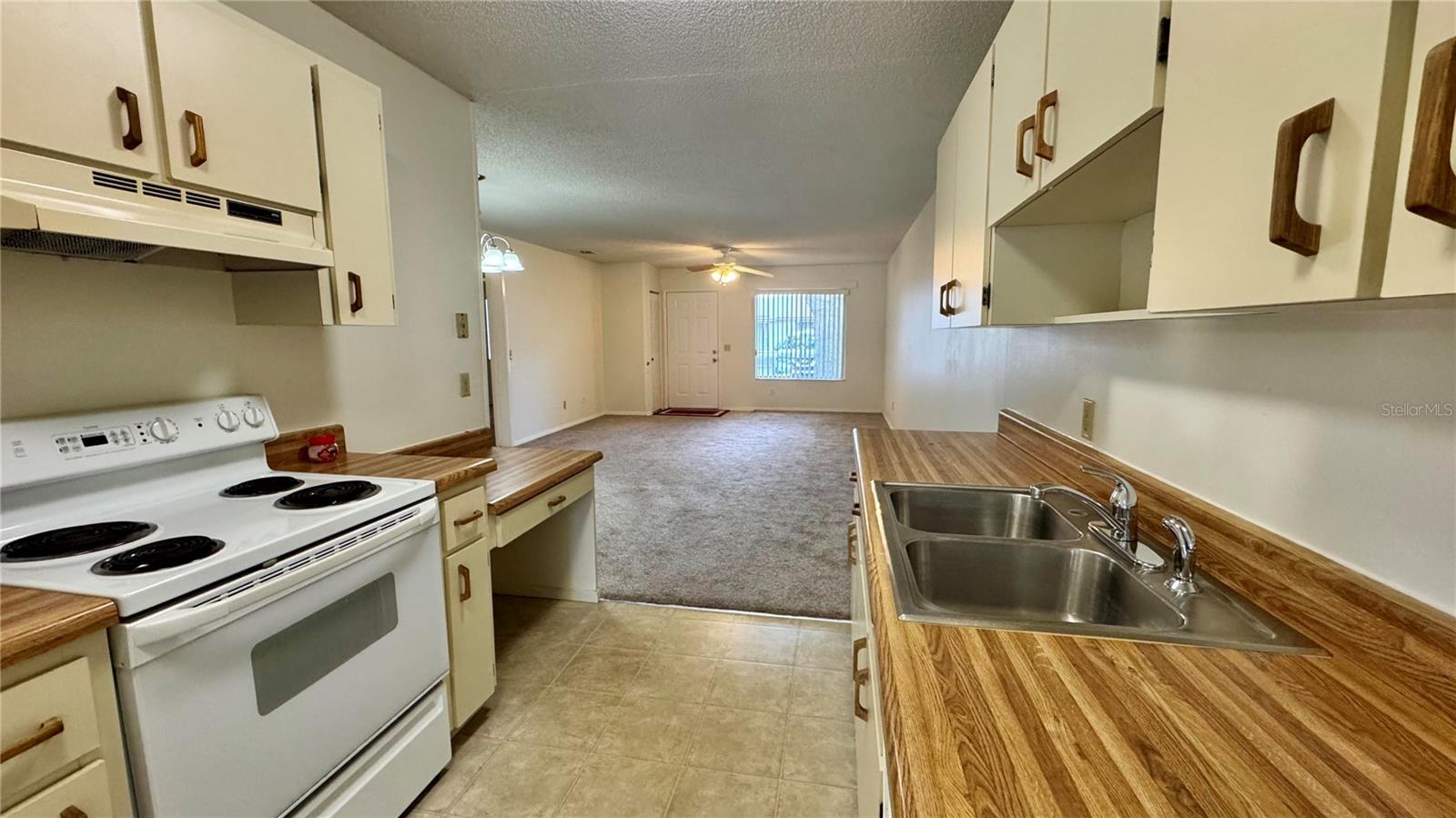 Image 7 of 25 For 30126 Tavares Ridge Boulevard 95
