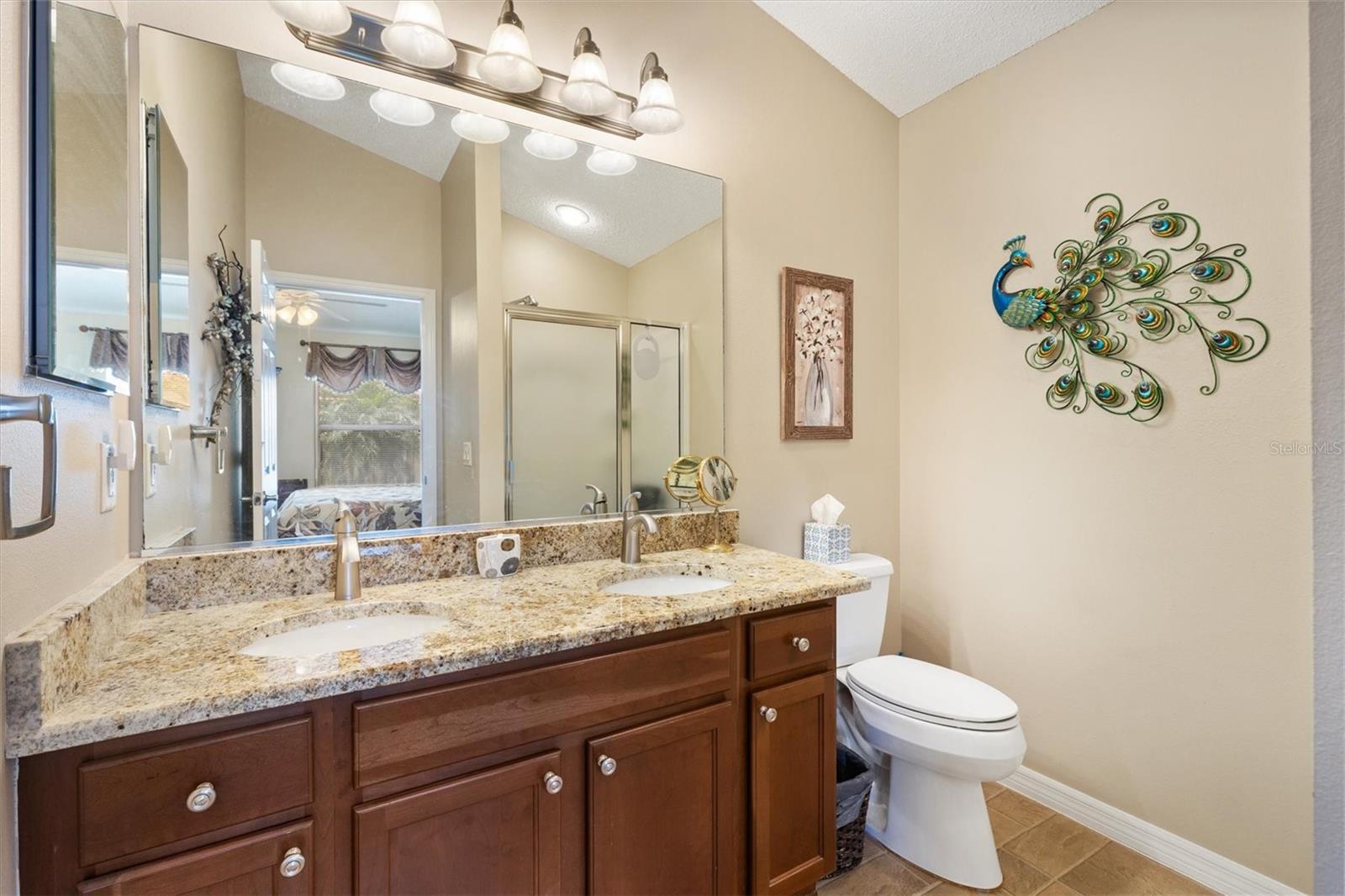 Image 18 of 41 For 552 Audrey Lane