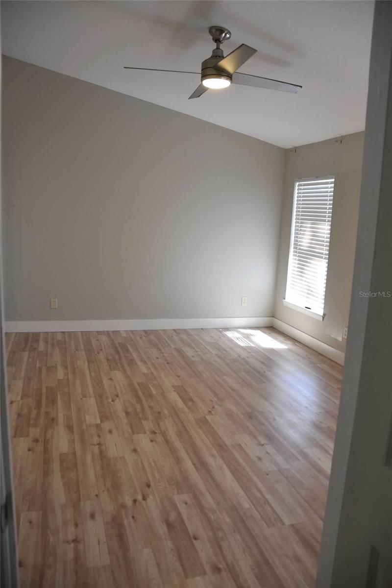 Image 22 of 48 For 10205 Spring Moss Ave