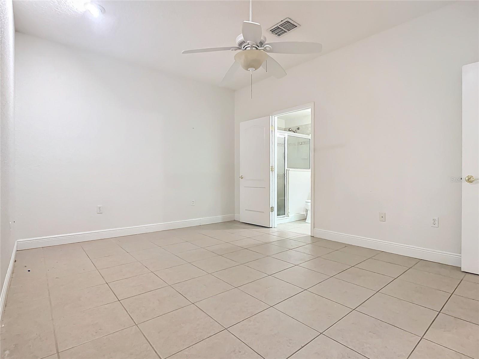 Image 15 of 62 For 132 Orange Ave